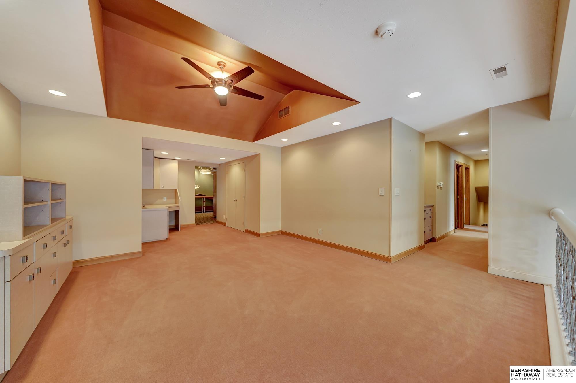 Lincoln, Nebraska 68516, United States, 5 Bedrooms Bedrooms, ,7 BathroomsBathrooms,Residential,Active,26451