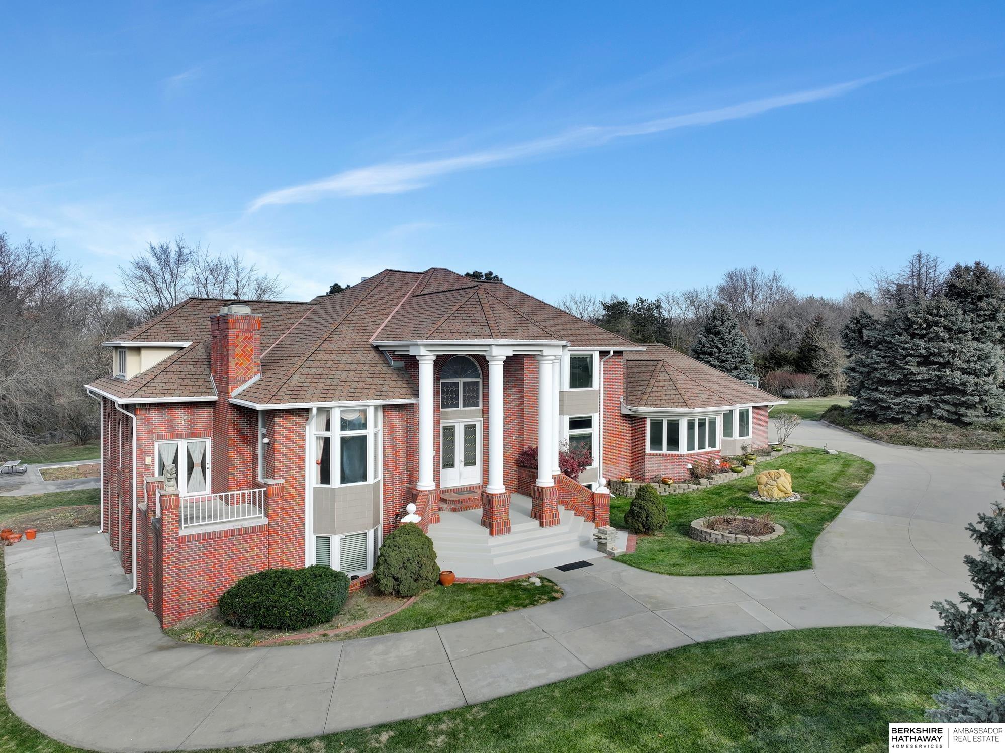 Lincoln, Nebraska 68516, United States, 5 Bedrooms Bedrooms, ,7 BathroomsBathrooms,Residential,Active,26451