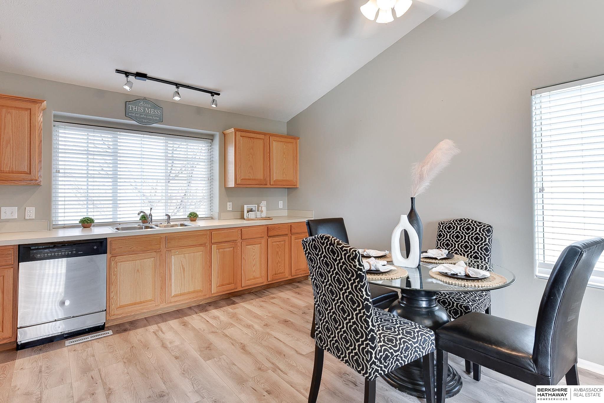 Omaha, Nebraska 68122, United States, 3 Bedrooms Bedrooms, ,2 BathroomsBathrooms,Residential,Pending,9442