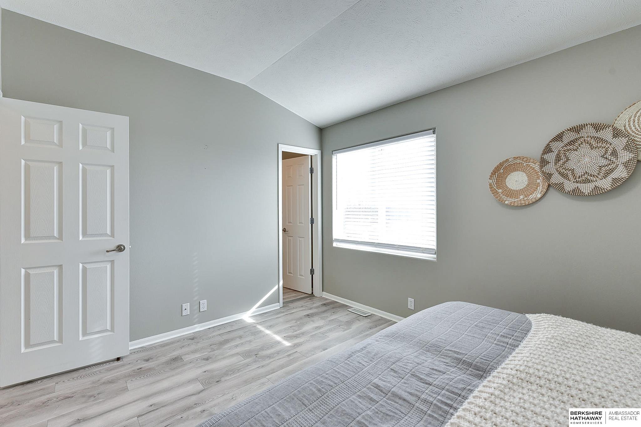 Omaha, Nebraska 68122, United States, 3 Bedrooms Bedrooms, ,2 BathroomsBathrooms,Residential,Pending,9442