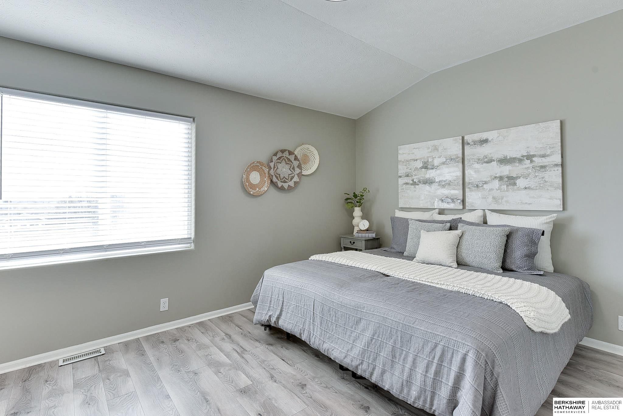 Omaha, Nebraska 68122, United States, 3 Bedrooms Bedrooms, ,2 BathroomsBathrooms,Residential,Pending,9442