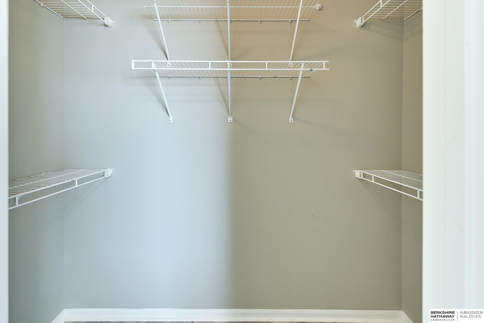 Omaha, Nebraska 68122, United States, 3 Bedrooms Bedrooms, ,2 BathroomsBathrooms,Residential,Pending,9442