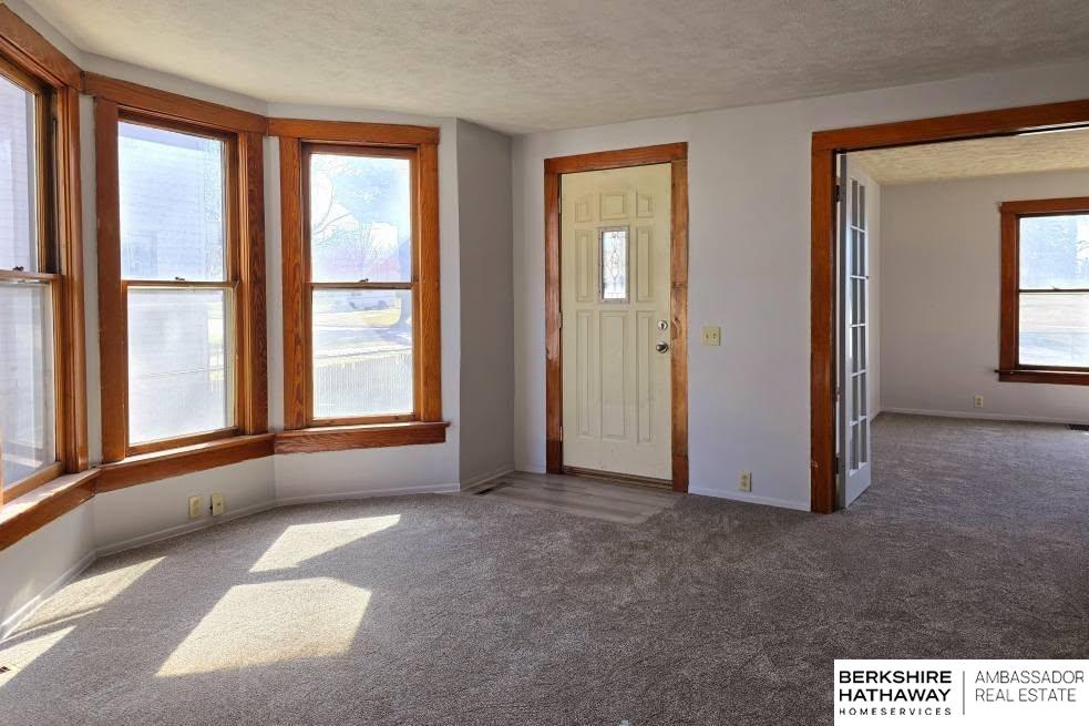 Lincoln, Nebraska 68503, United States, 3 Bedrooms Bedrooms, ,1 BathroomBathrooms,Residential,Active,93839