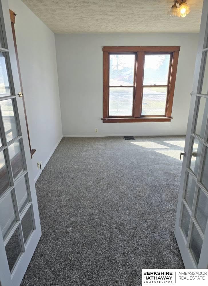 Lincoln, Nebraska 68503, United States, 3 Bedrooms Bedrooms, ,1 BathroomBathrooms,Residential,Active,93839