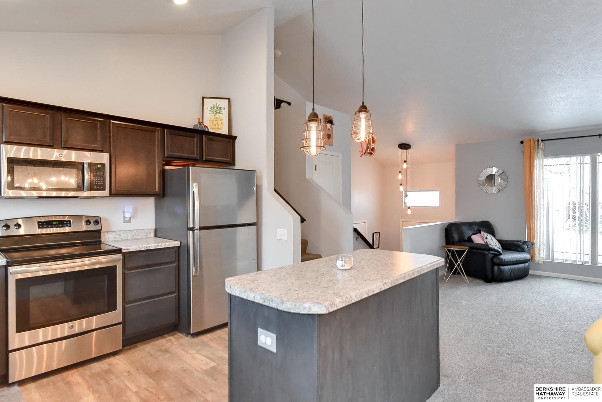 Omaha, Nebraska 68122, United States, 3 Bedrooms Bedrooms, ,2 BathroomsBathrooms,Residential,Pending,93443