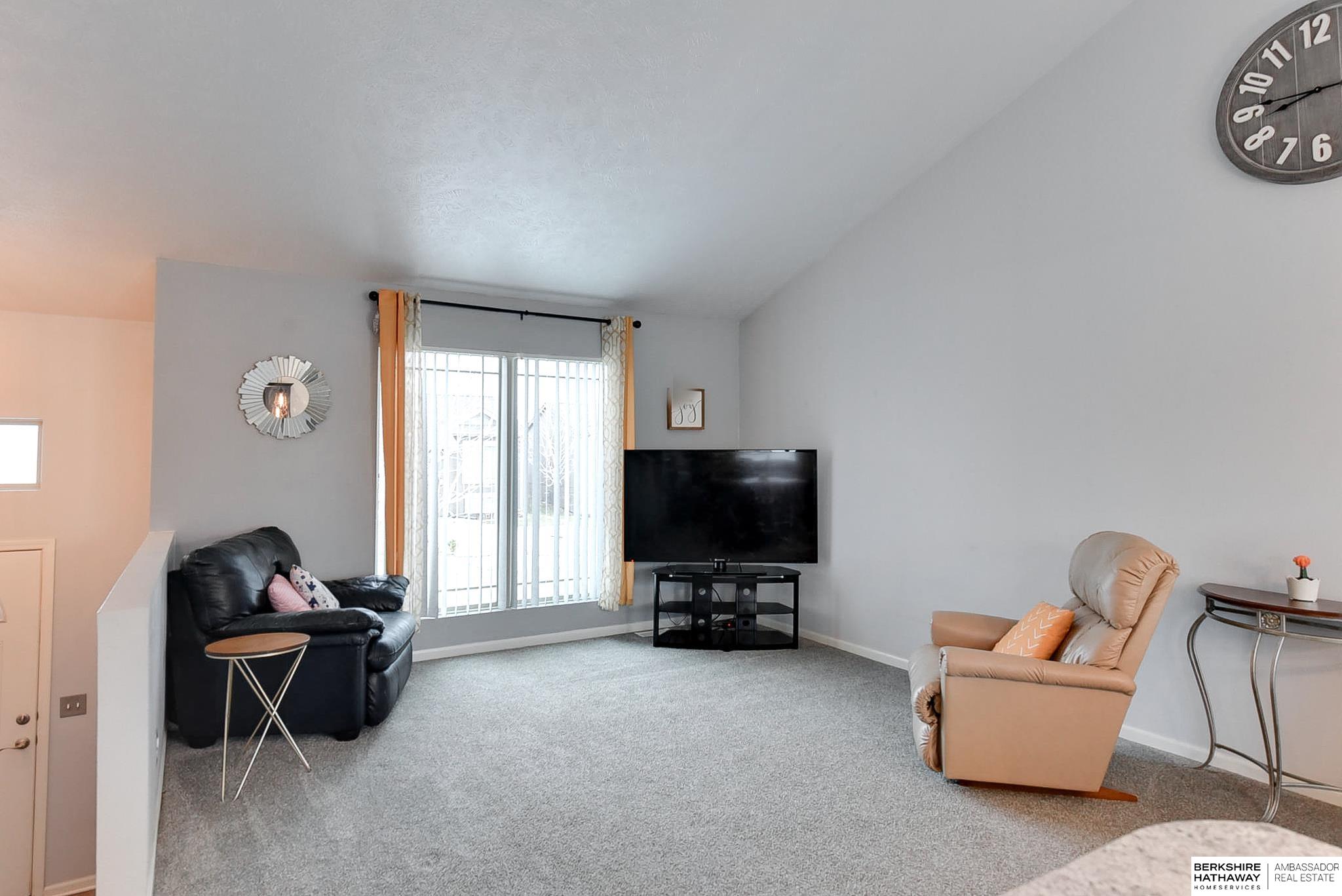 Omaha, Nebraska 68122, United States, 3 Bedrooms Bedrooms, ,2 BathroomsBathrooms,Residential,Pending,93443