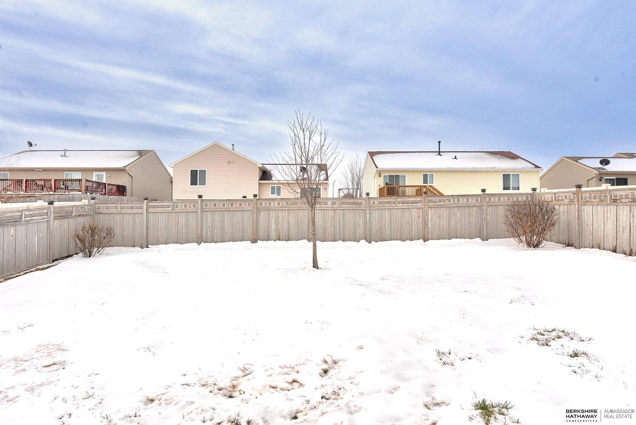 Omaha, Nebraska 68122, United States, 3 Bedrooms Bedrooms, ,2 BathroomsBathrooms,Residential,Pending,93443