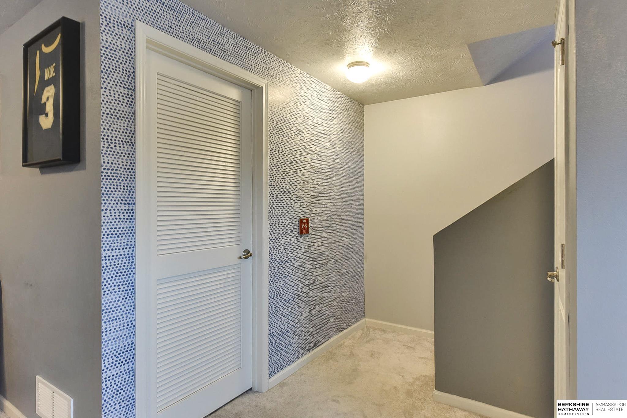 Omaha, Nebraska 68122, United States, 3 Bedrooms Bedrooms, ,2 BathroomsBathrooms,Residential,Pending,93443