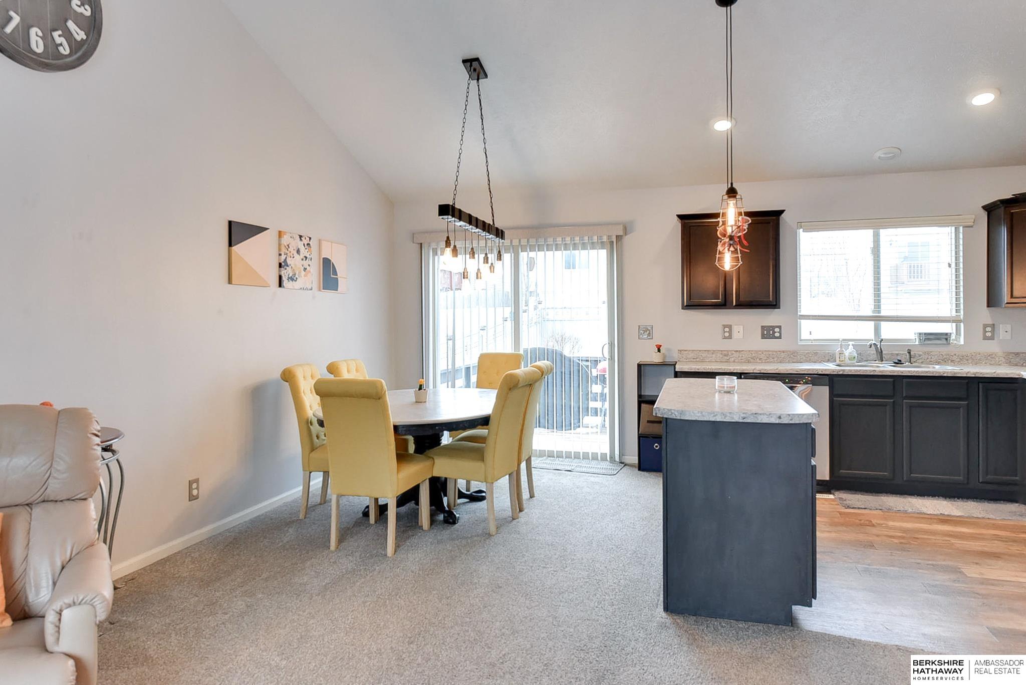 Omaha, Nebraska 68122, United States, 3 Bedrooms Bedrooms, ,2 BathroomsBathrooms,Residential,Pending,93443