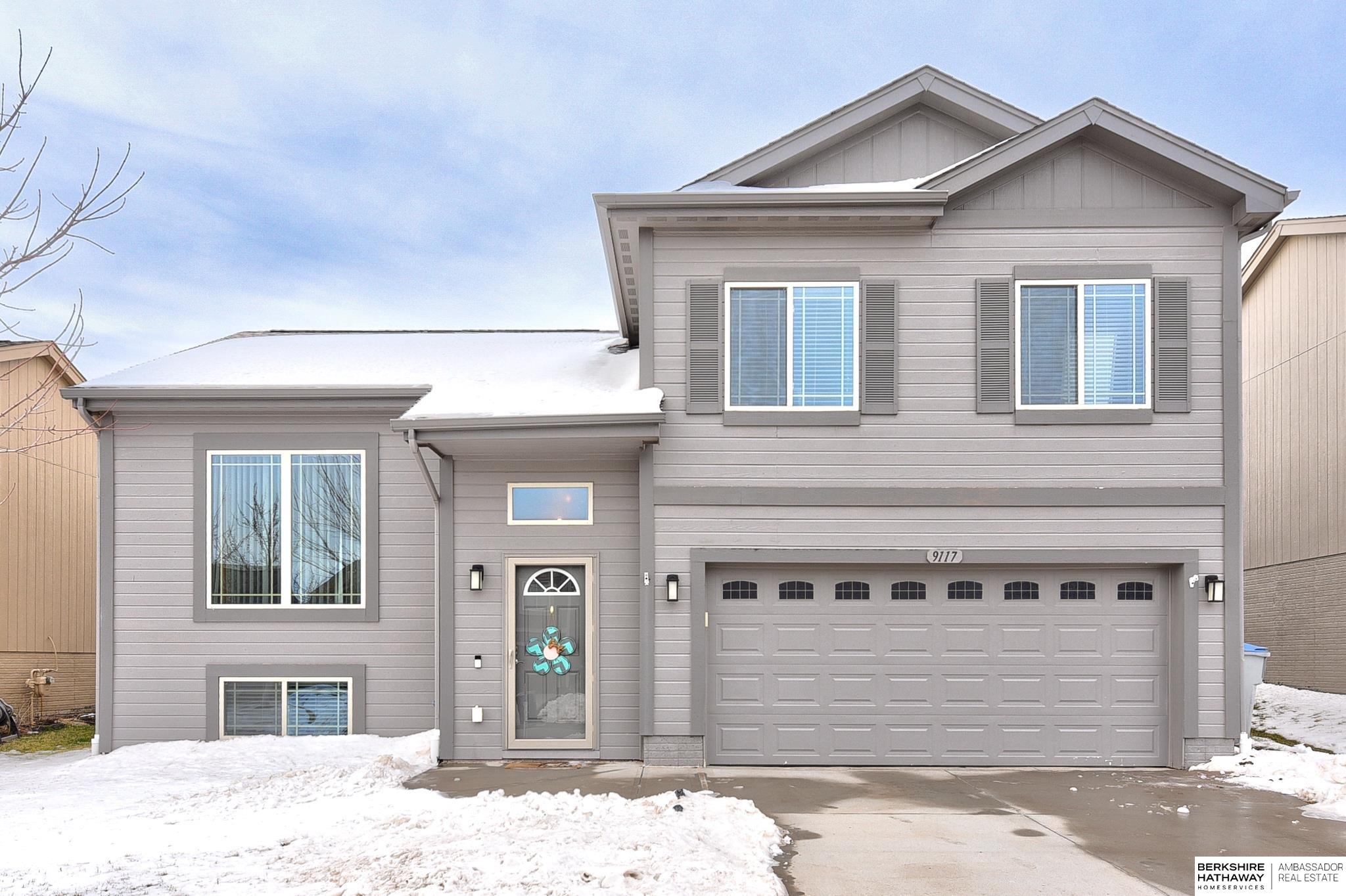 Omaha, Nebraska 68122, United States, 3 Bedrooms Bedrooms, ,2 BathroomsBathrooms,Residential,Pending,93443