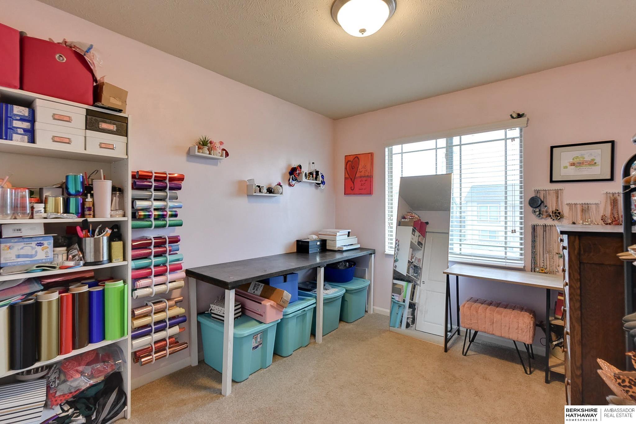 Omaha, Nebraska 68122, United States, 3 Bedrooms Bedrooms, ,2 BathroomsBathrooms,Residential,Pending,93443