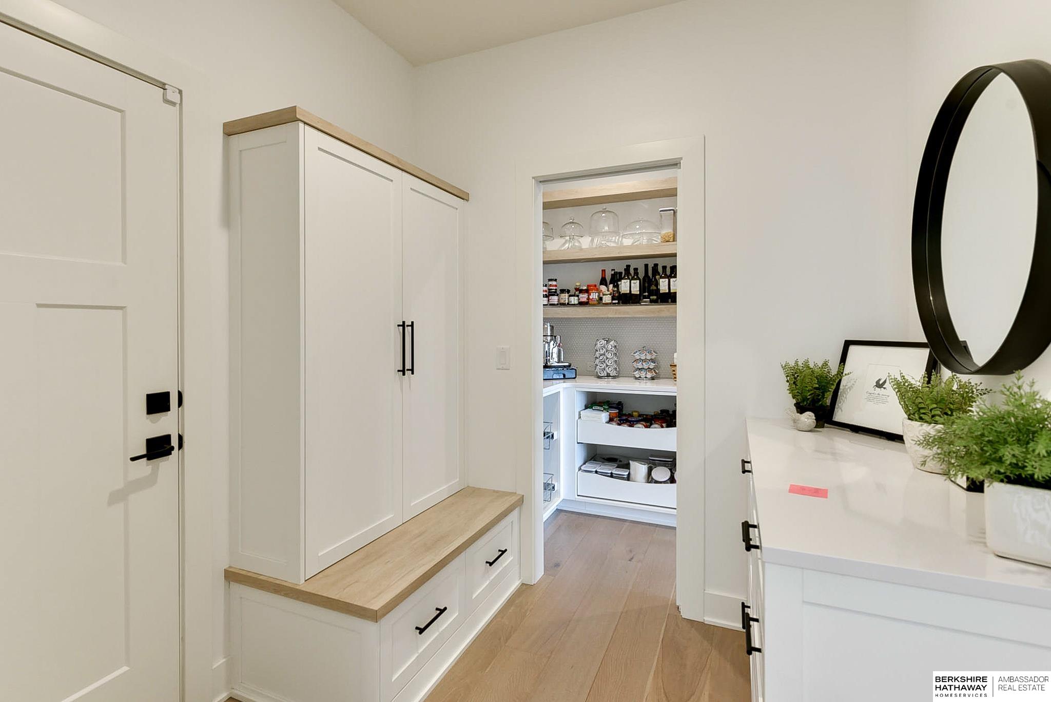 Omaha, Nebraska 68022, United States, 5 Bedrooms Bedrooms, ,4 BathroomsBathrooms,Residential,Pending,694