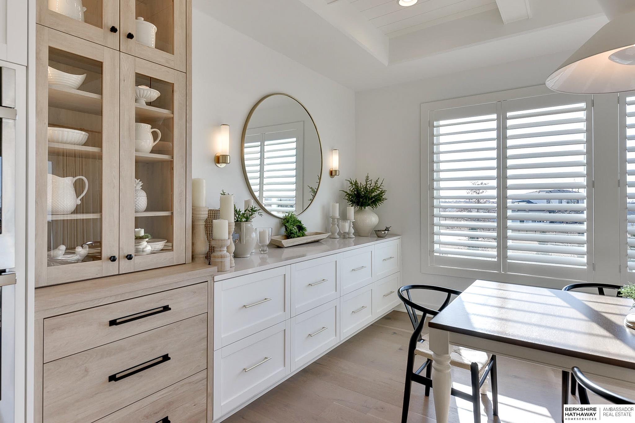 Omaha, Nebraska 68022, United States, 5 Bedrooms Bedrooms, ,4 BathroomsBathrooms,Residential,Pending,694