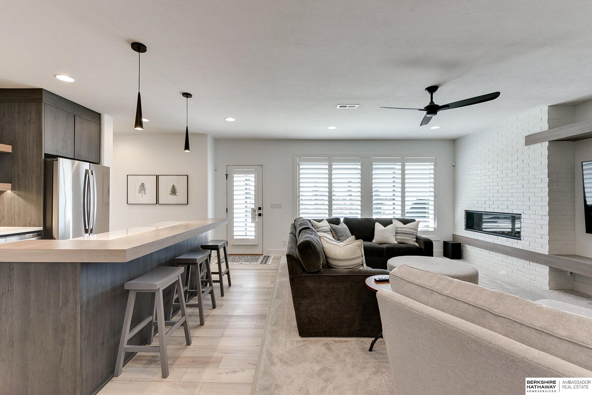 Omaha, Nebraska 68022, United States, 5 Bedrooms Bedrooms, ,4 BathroomsBathrooms,Residential,Pending,694