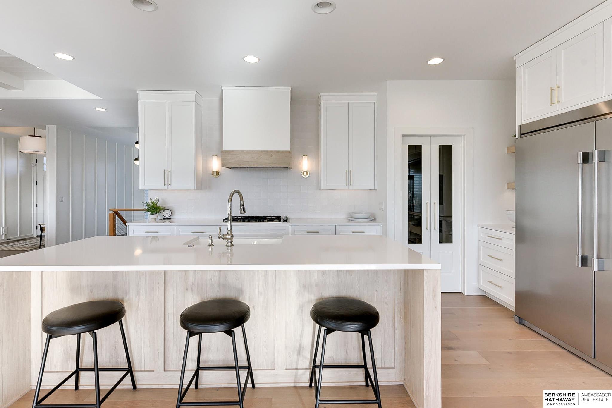 Omaha, Nebraska 68022, United States, 5 Bedrooms Bedrooms, ,4 BathroomsBathrooms,Residential,Pending,694