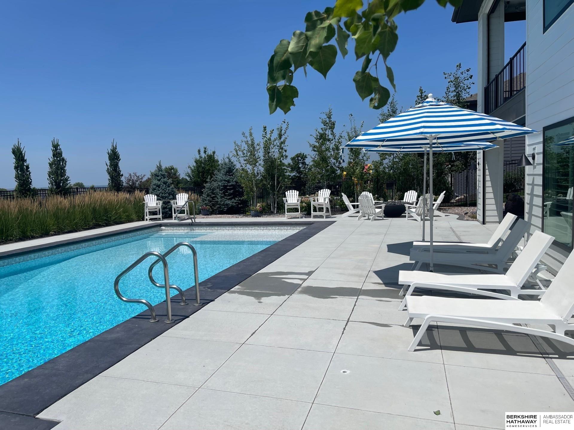 Omaha, Nebraska 68022, United States, 5 Bedrooms Bedrooms, ,4 BathroomsBathrooms,Residential,Pending,694