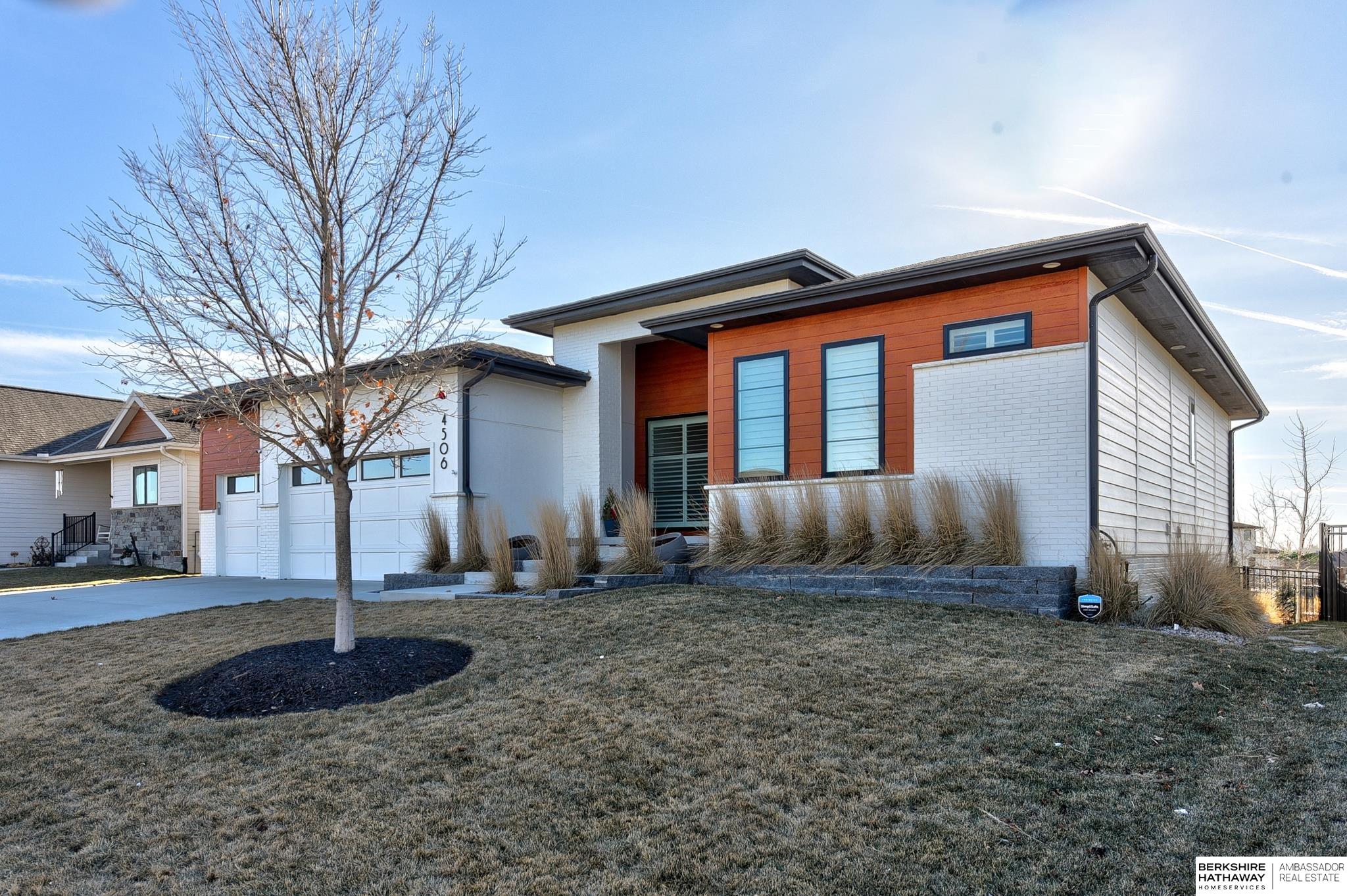 Omaha, Nebraska 68022, United States, 5 Bedrooms Bedrooms, ,4 BathroomsBathrooms,Residential,Pending,694