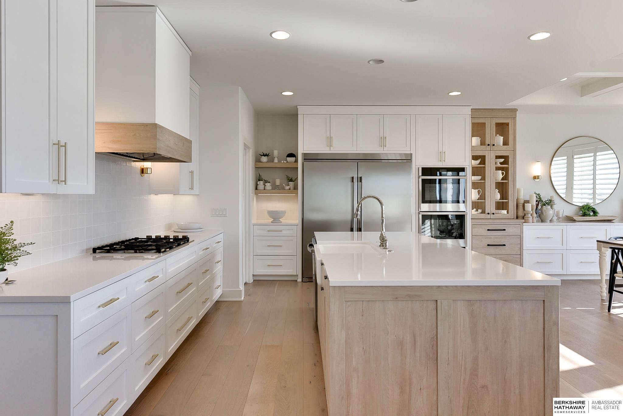 Omaha, Nebraska 68022, United States, 5 Bedrooms Bedrooms, ,4 BathroomsBathrooms,Residential,Pending,694