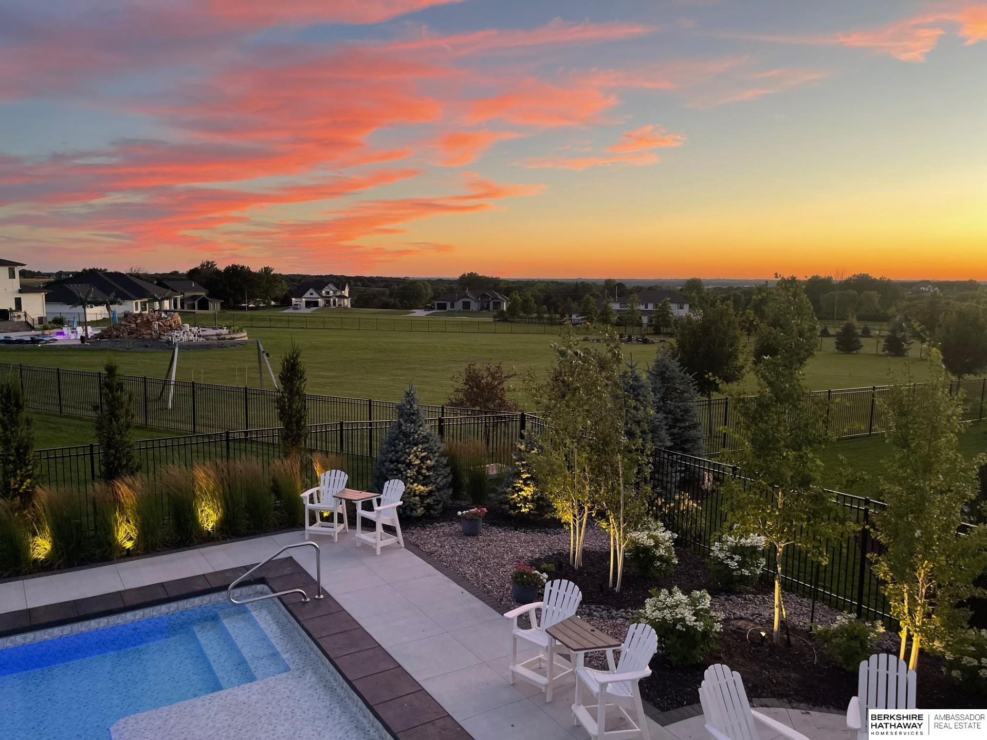 Omaha, Nebraska 68022, United States, 5 Bedrooms Bedrooms, ,4 BathroomsBathrooms,Residential,Pending,694