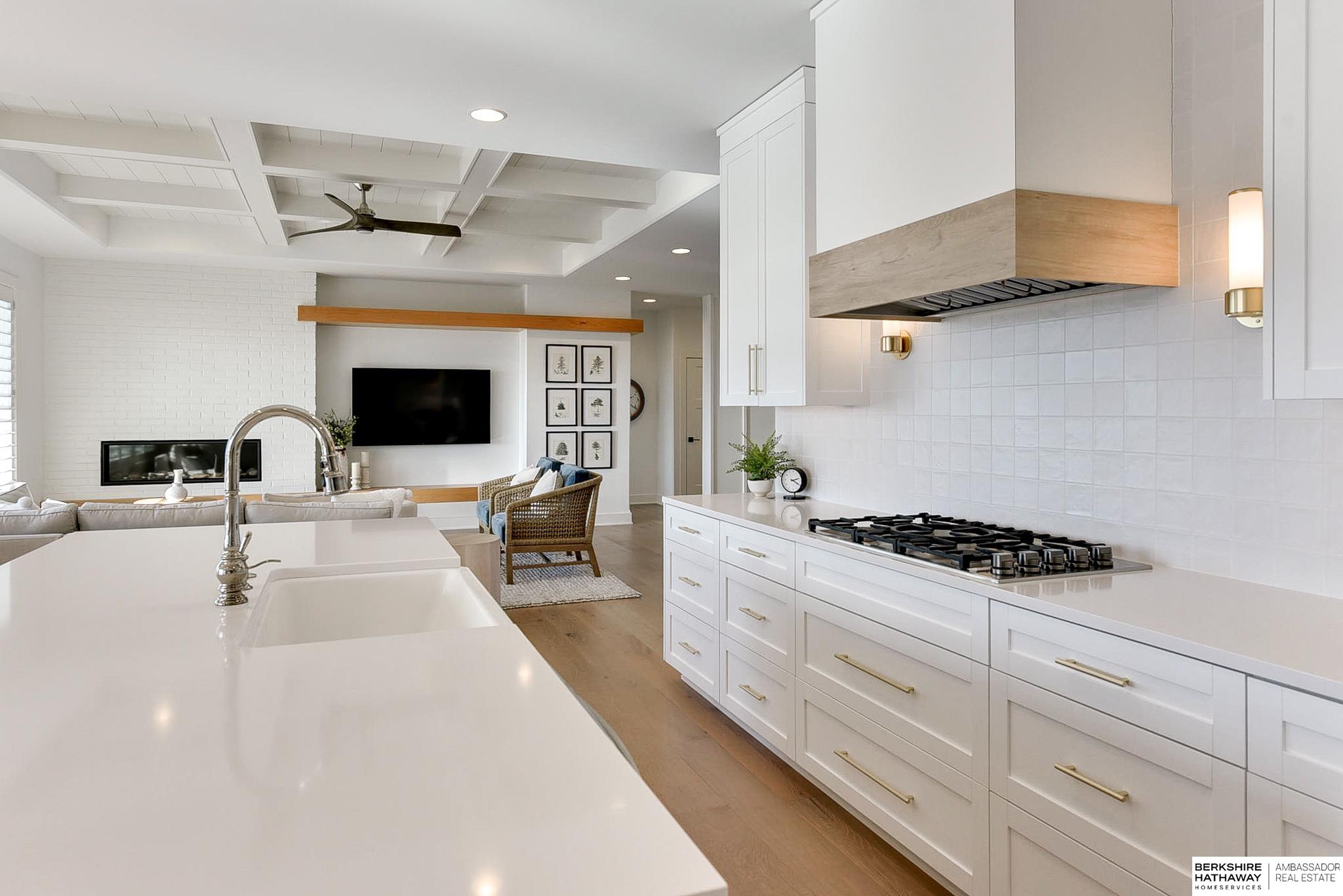 Omaha, Nebraska 68022, United States, 5 Bedrooms Bedrooms, ,4 BathroomsBathrooms,Residential,Pending,694