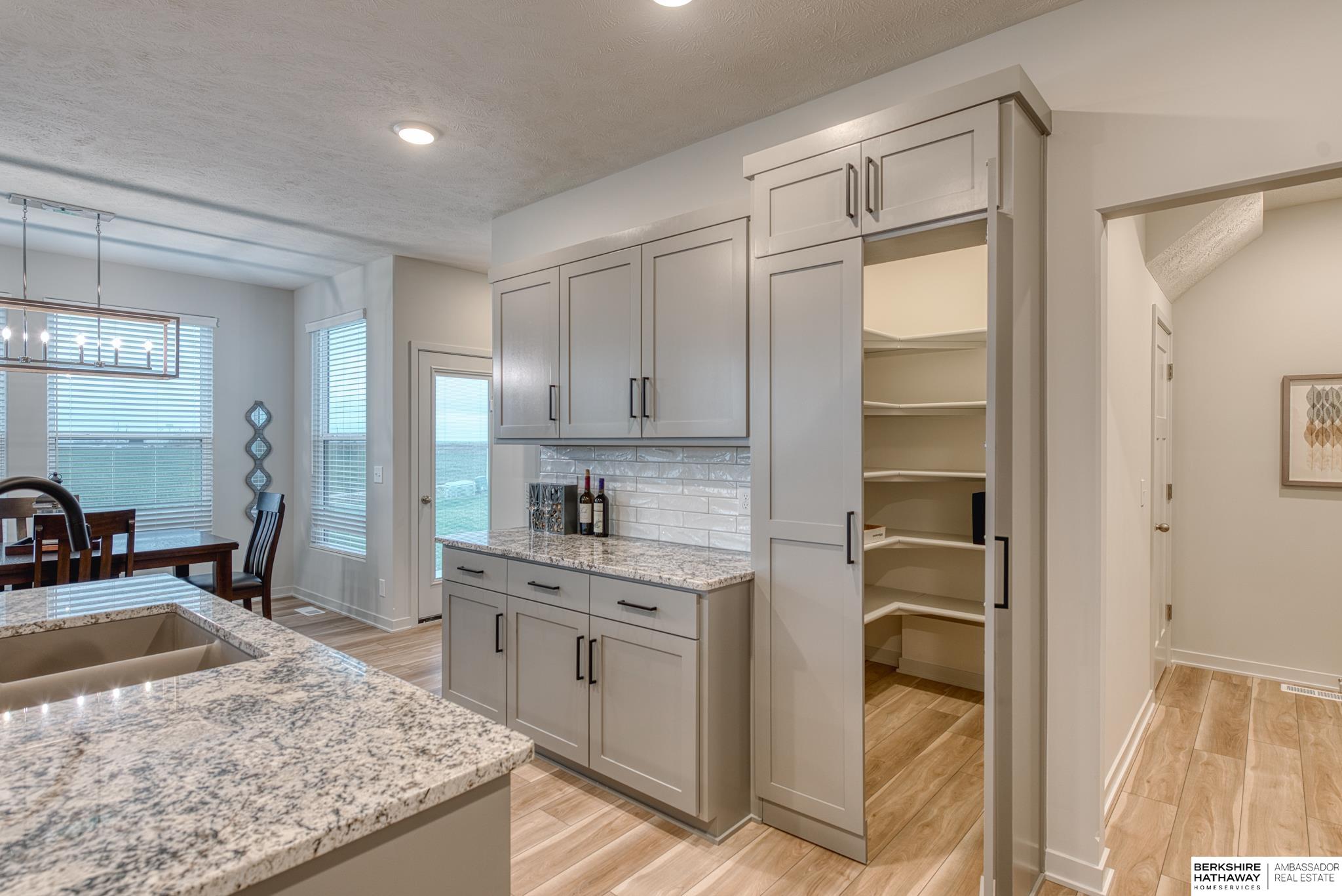 Bennington, Nebraska 68007, United States, 4 Bedrooms Bedrooms, ,3 BathroomsBathrooms,Residential,Active,52693