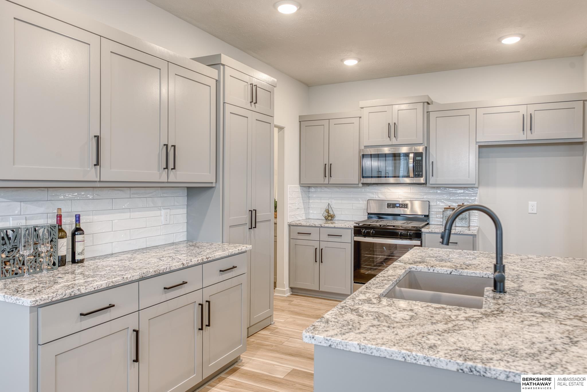 Bennington, Nebraska 68007, United States, 4 Bedrooms Bedrooms, ,3 BathroomsBathrooms,Residential,Active,52693