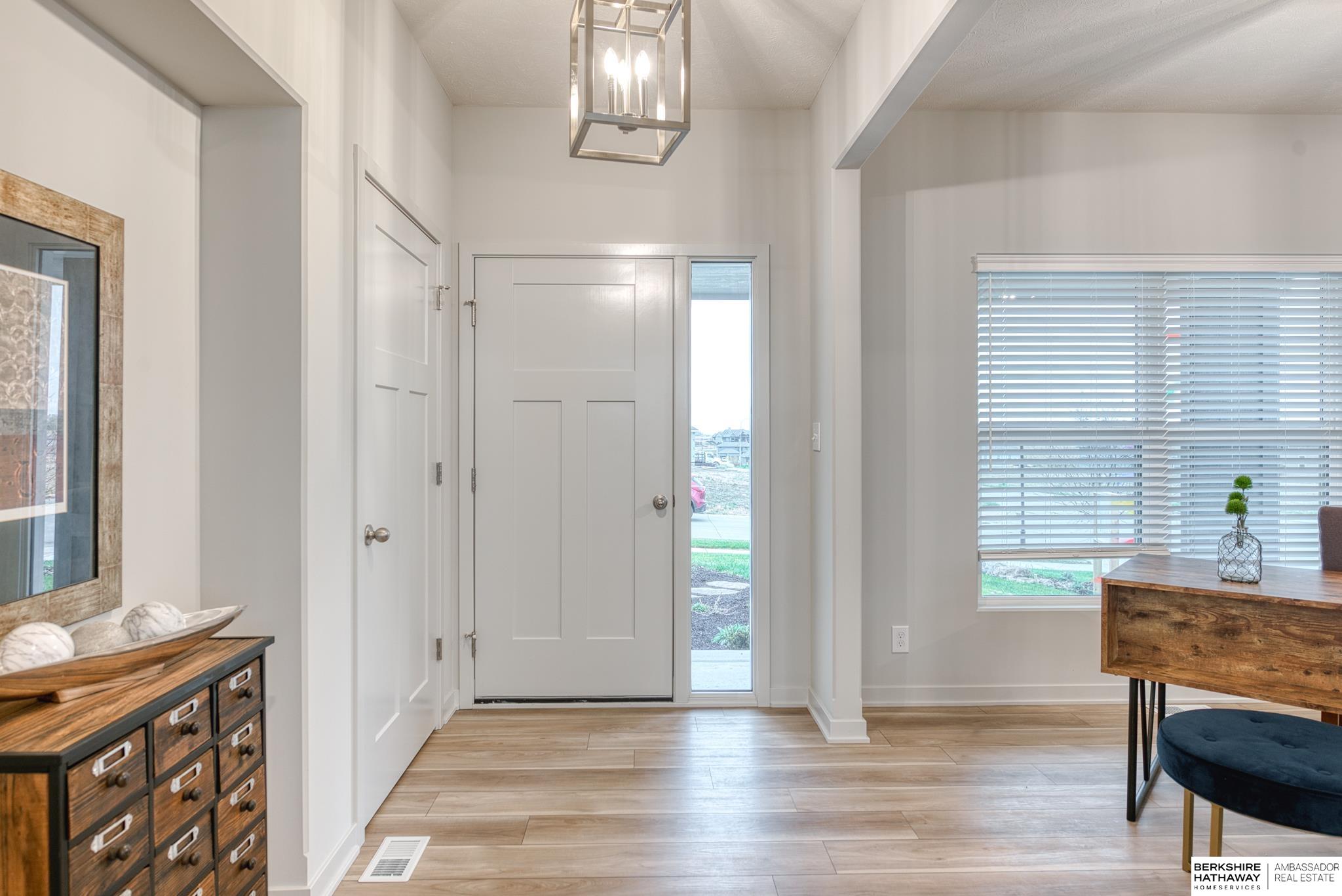 Bennington, Nebraska 68007, United States, 4 Bedrooms Bedrooms, ,3 BathroomsBathrooms,Residential,Active,52693