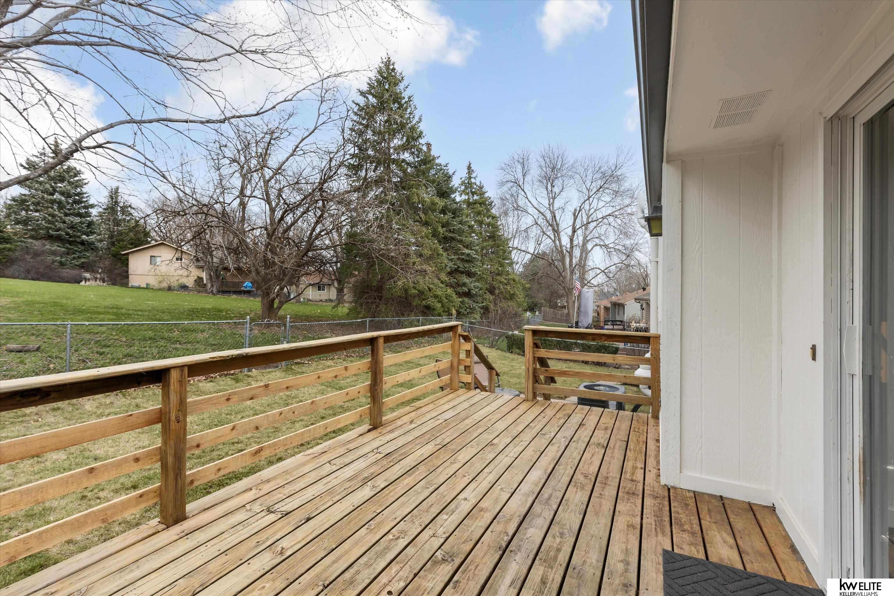 Omaha, Nebraska 68164, United States, 3 Bedrooms Bedrooms, ,3 BathroomsBathrooms,Residential,Pending,106971