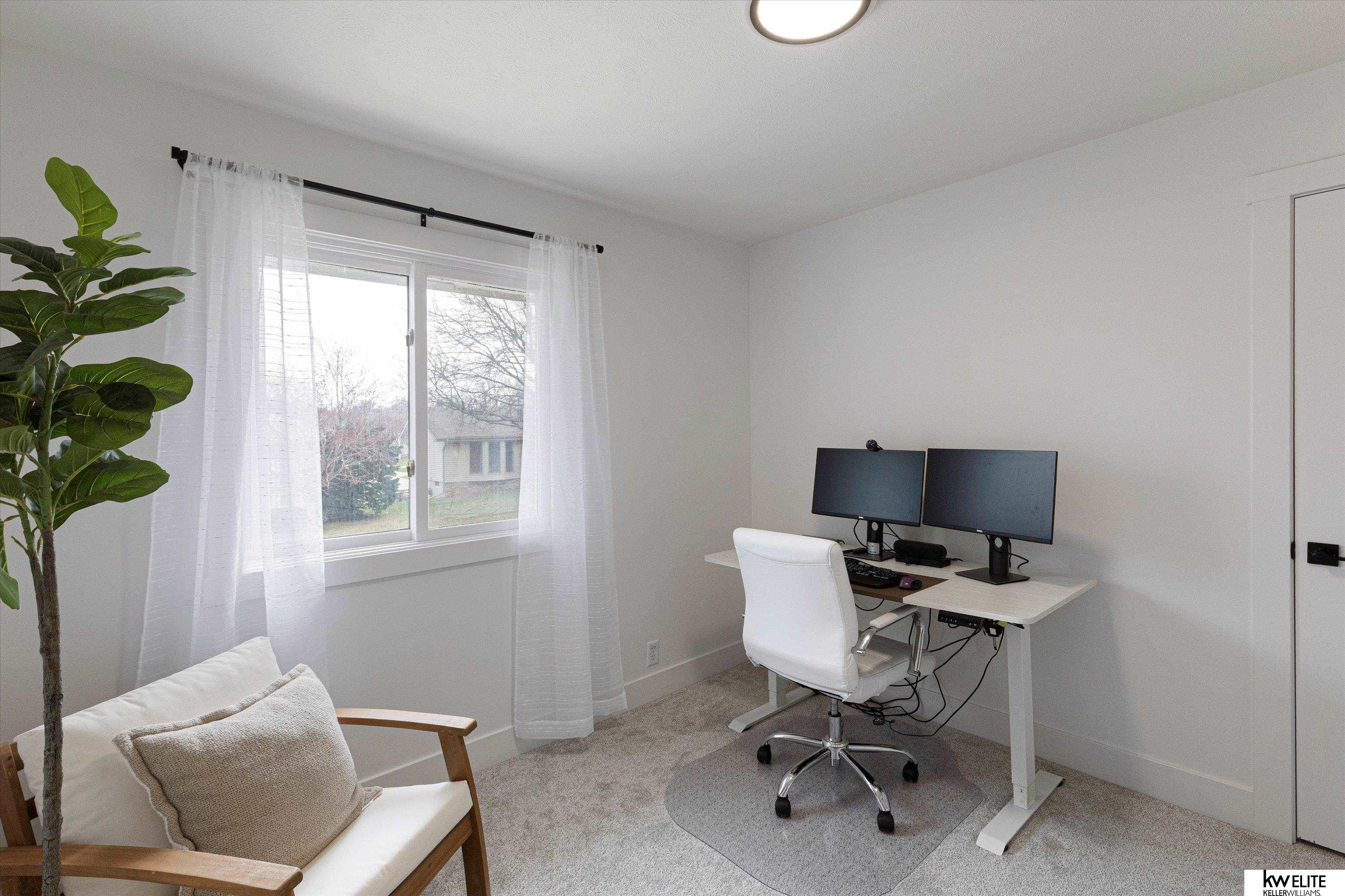 Omaha, Nebraska 68164, United States, 3 Bedrooms Bedrooms, ,3 BathroomsBathrooms,Residential,Pending,106971