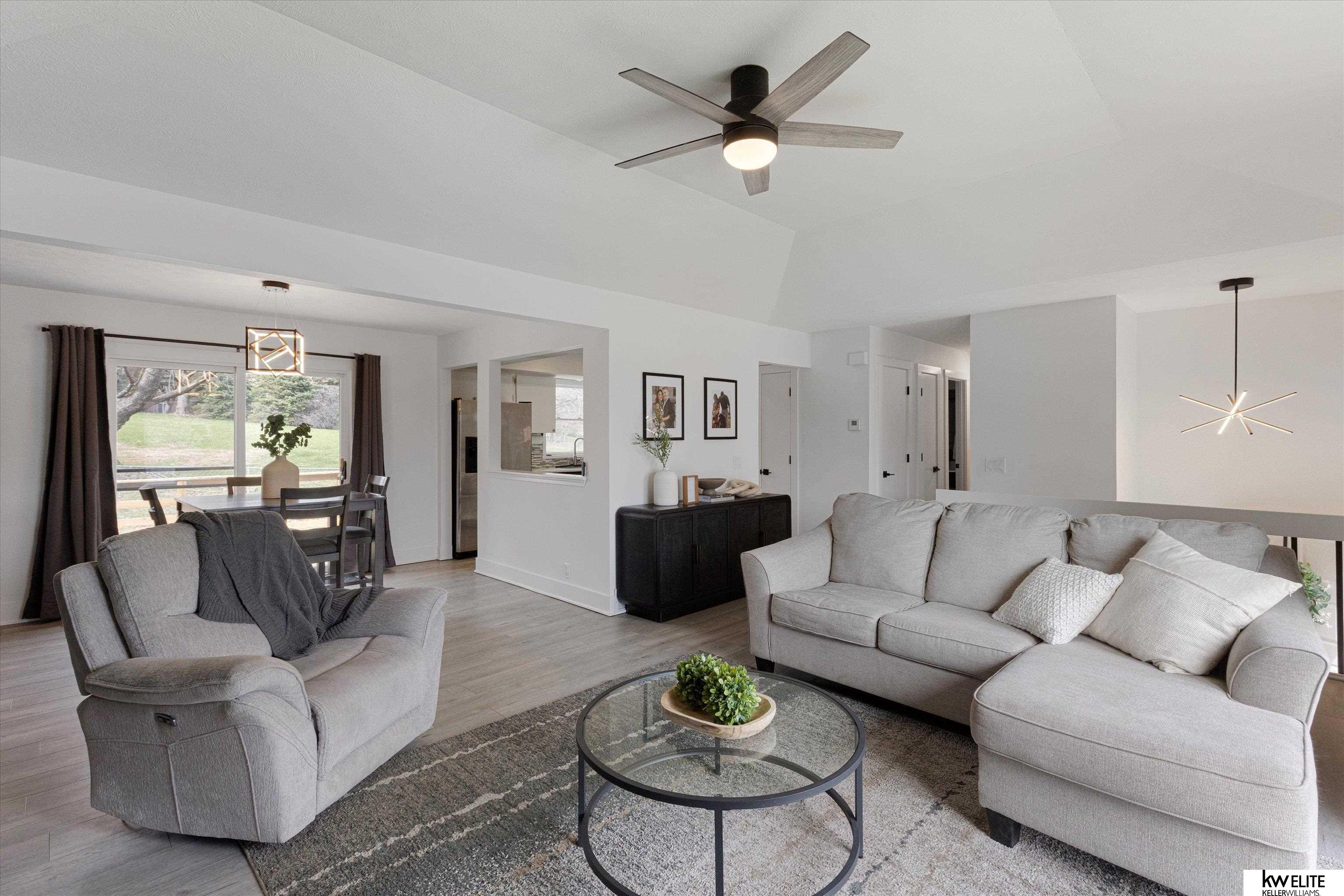 Omaha, Nebraska 68164, United States, 3 Bedrooms Bedrooms, ,3 BathroomsBathrooms,Residential,Pending,106971