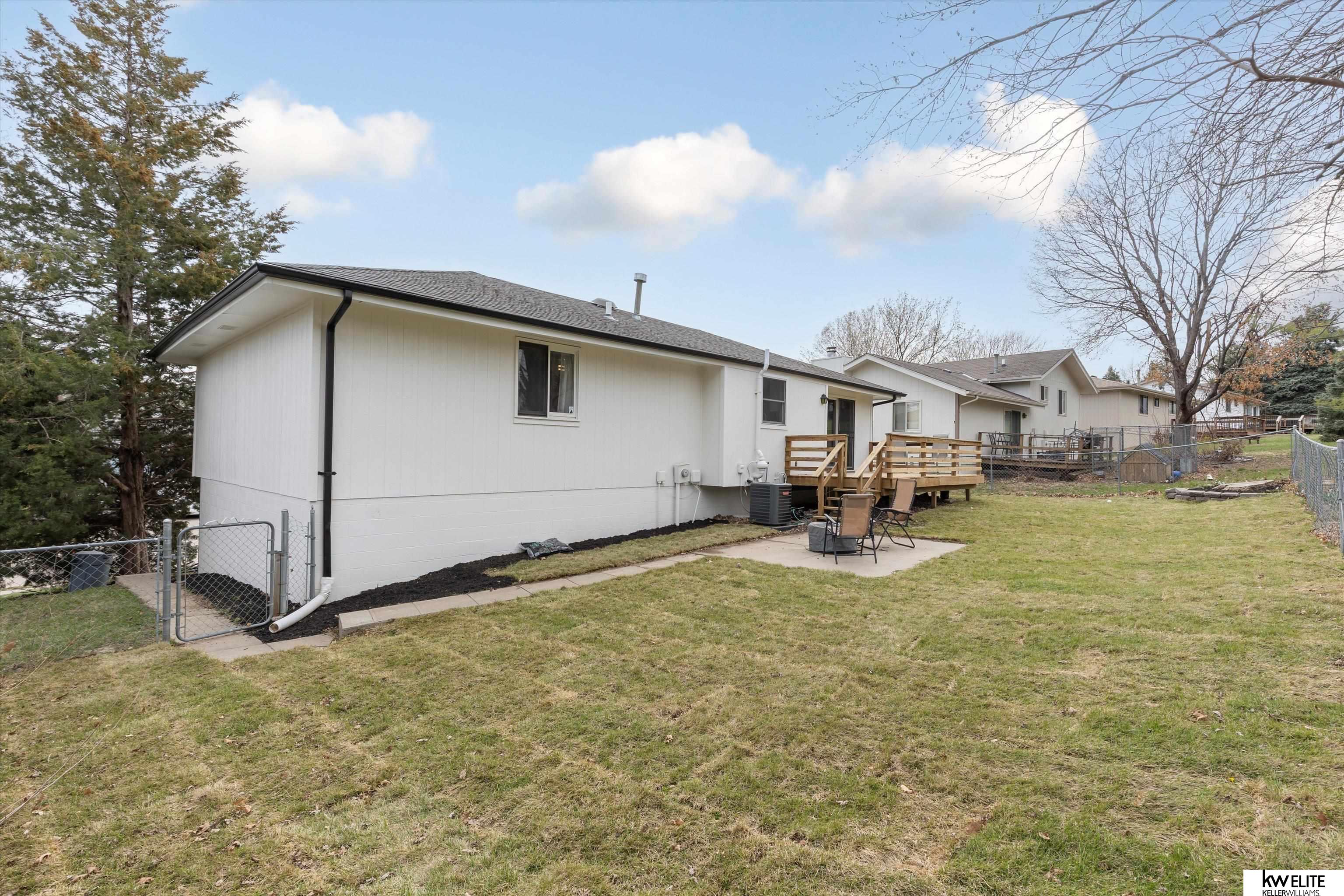 Omaha, Nebraska 68164, United States, 3 Bedrooms Bedrooms, ,3 BathroomsBathrooms,Residential,Pending,106971