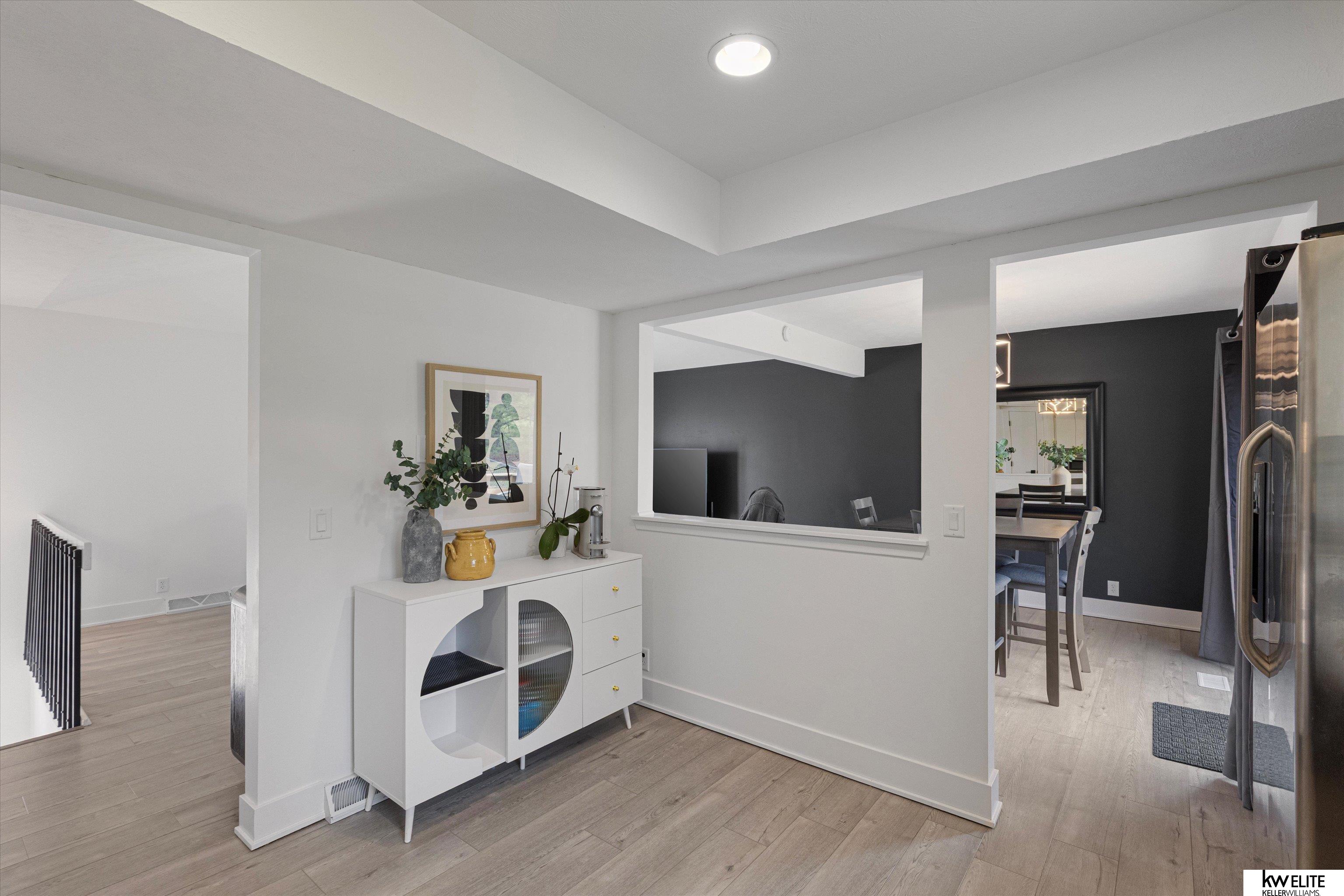 Omaha, Nebraska 68164, United States, 3 Bedrooms Bedrooms, ,3 BathroomsBathrooms,Residential,Pending,106971