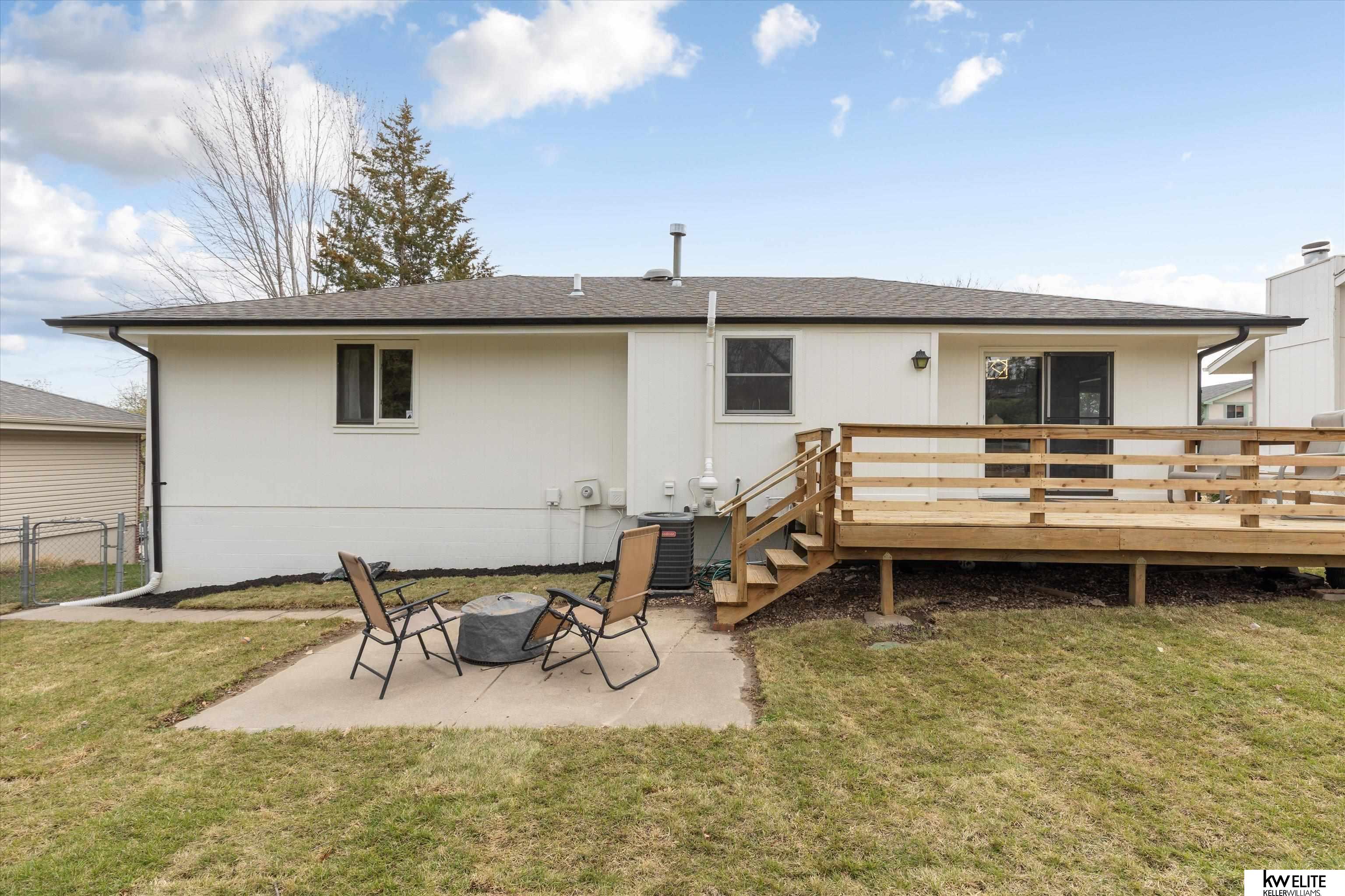 Omaha, Nebraska 68164, United States, 3 Bedrooms Bedrooms, ,3 BathroomsBathrooms,Residential,Pending,106971