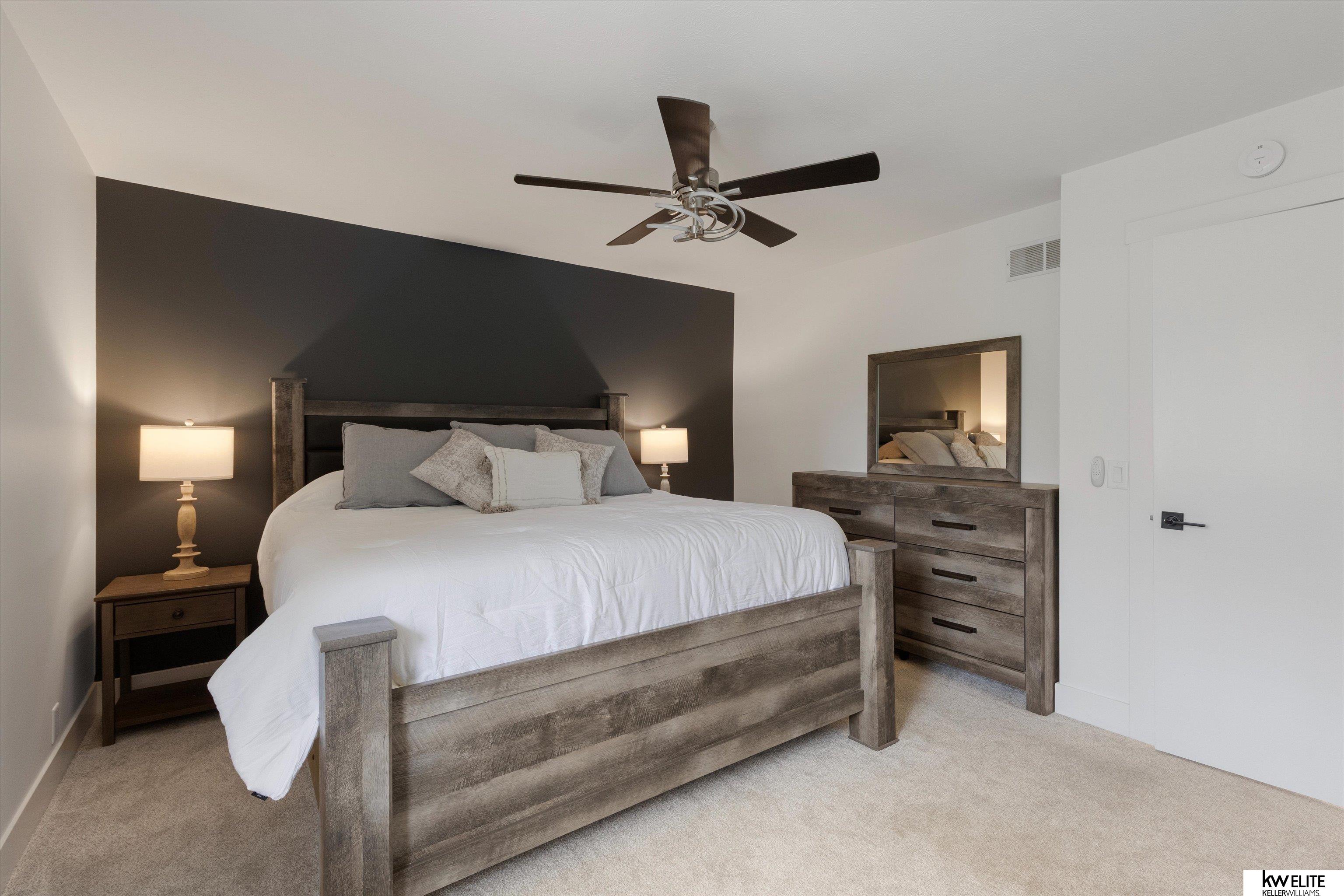 Omaha, Nebraska 68164, United States, 3 Bedrooms Bedrooms, ,3 BathroomsBathrooms,Residential,Pending,106971