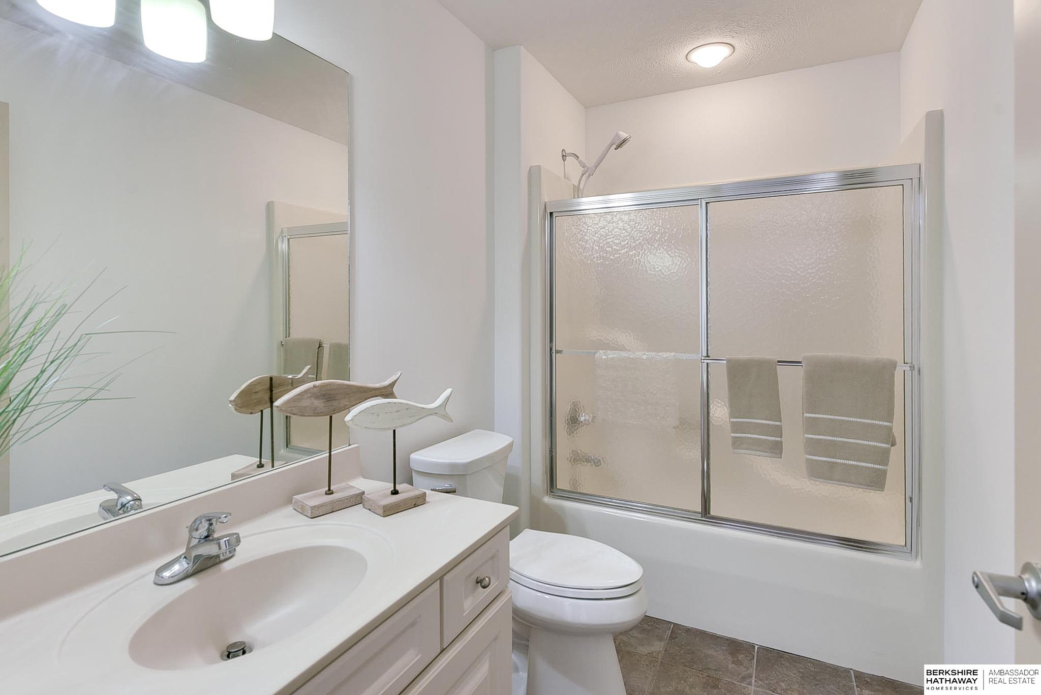 Omaha, Nebraska 68164, United States, 2 Bedrooms Bedrooms, ,2 BathroomsBathrooms,Residential,Active,437