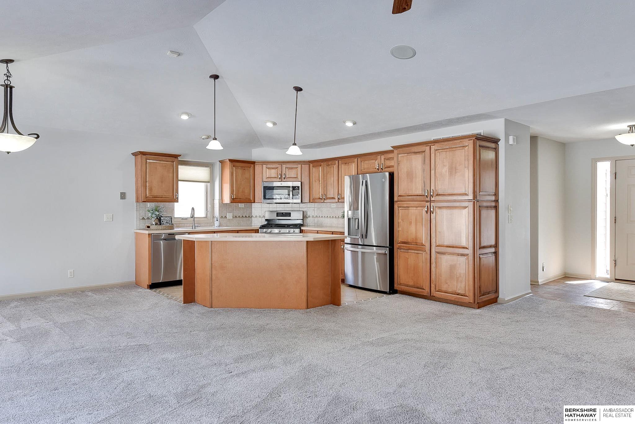 Omaha, Nebraska 68164, United States, 2 Bedrooms Bedrooms, ,2 BathroomsBathrooms,Residential,Active,437