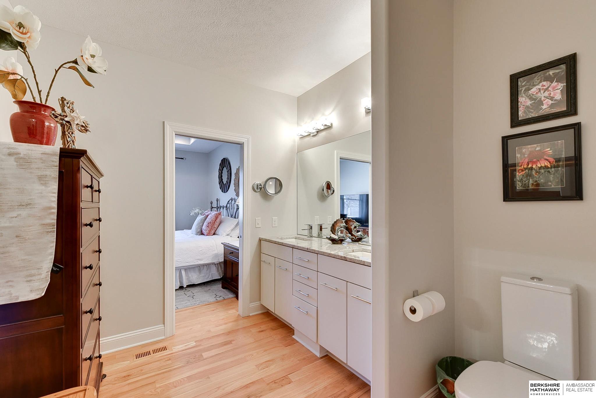 Omaha, Nebraska 68135, United States, 3 Bedrooms Bedrooms, ,3 BathroomsBathrooms,Residential,Active,7679