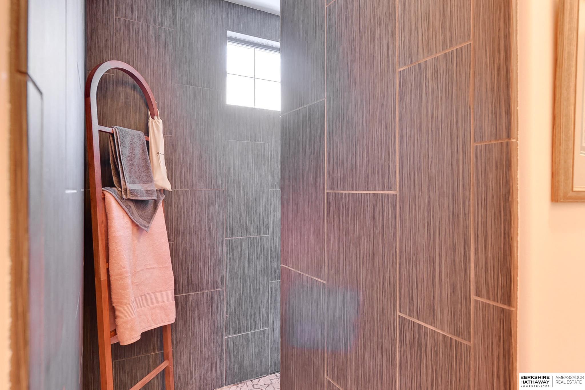 Omaha, Nebraska 68135, United States, 3 Bedrooms Bedrooms, ,3 BathroomsBathrooms,Residential,Active,7679