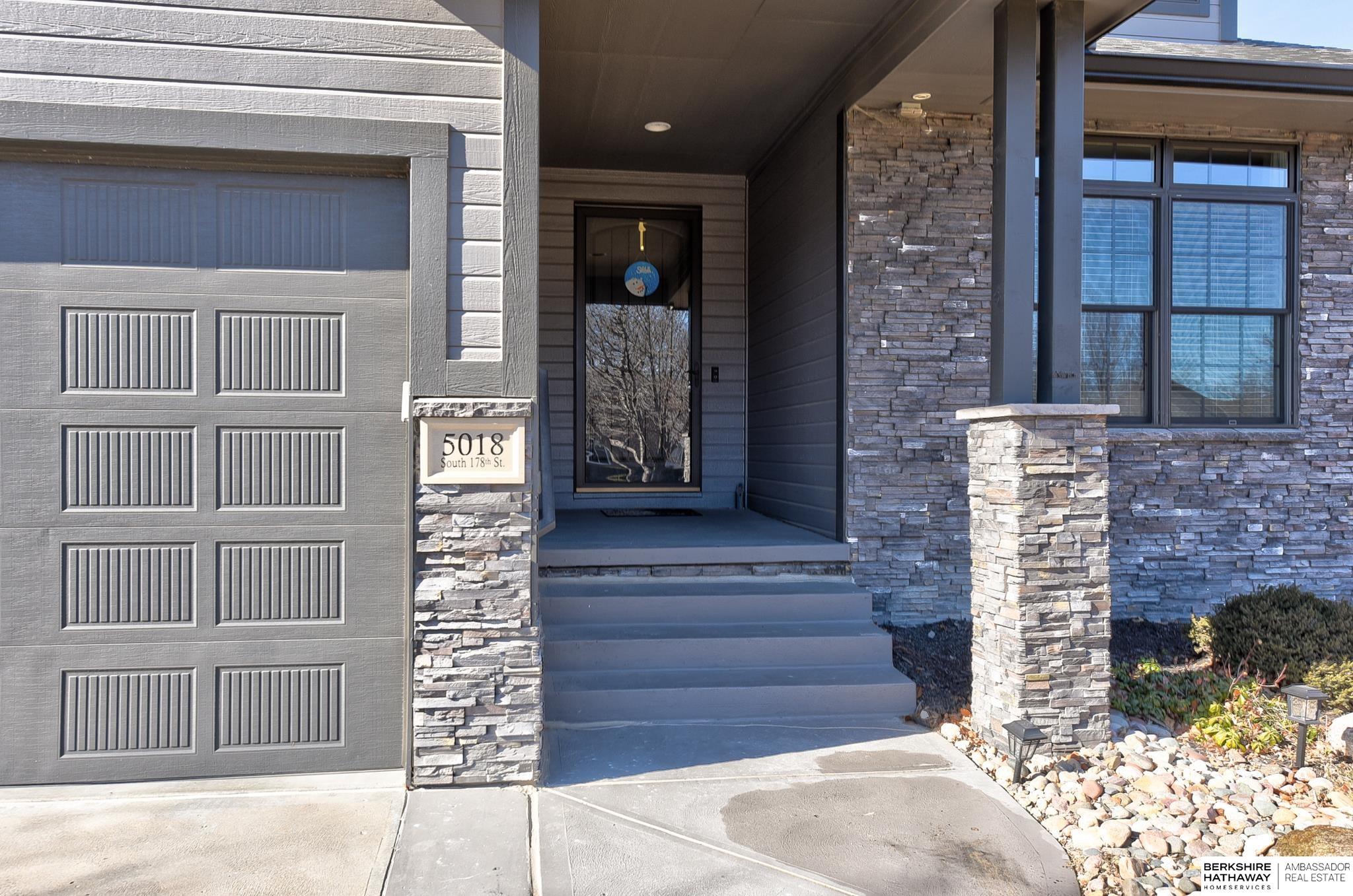 Omaha, Nebraska 68135, United States, 3 Bedrooms Bedrooms, ,3 BathroomsBathrooms,Residential,Active,7679