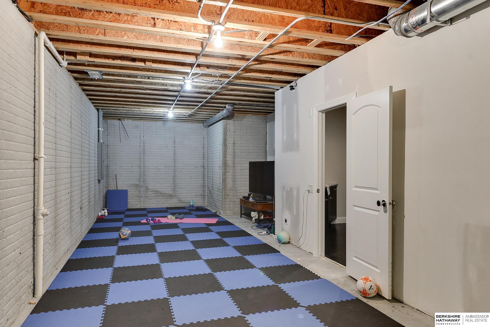 Omaha, Nebraska 68135, United States, 3 Bedrooms Bedrooms, ,3 BathroomsBathrooms,Residential,Active,7679