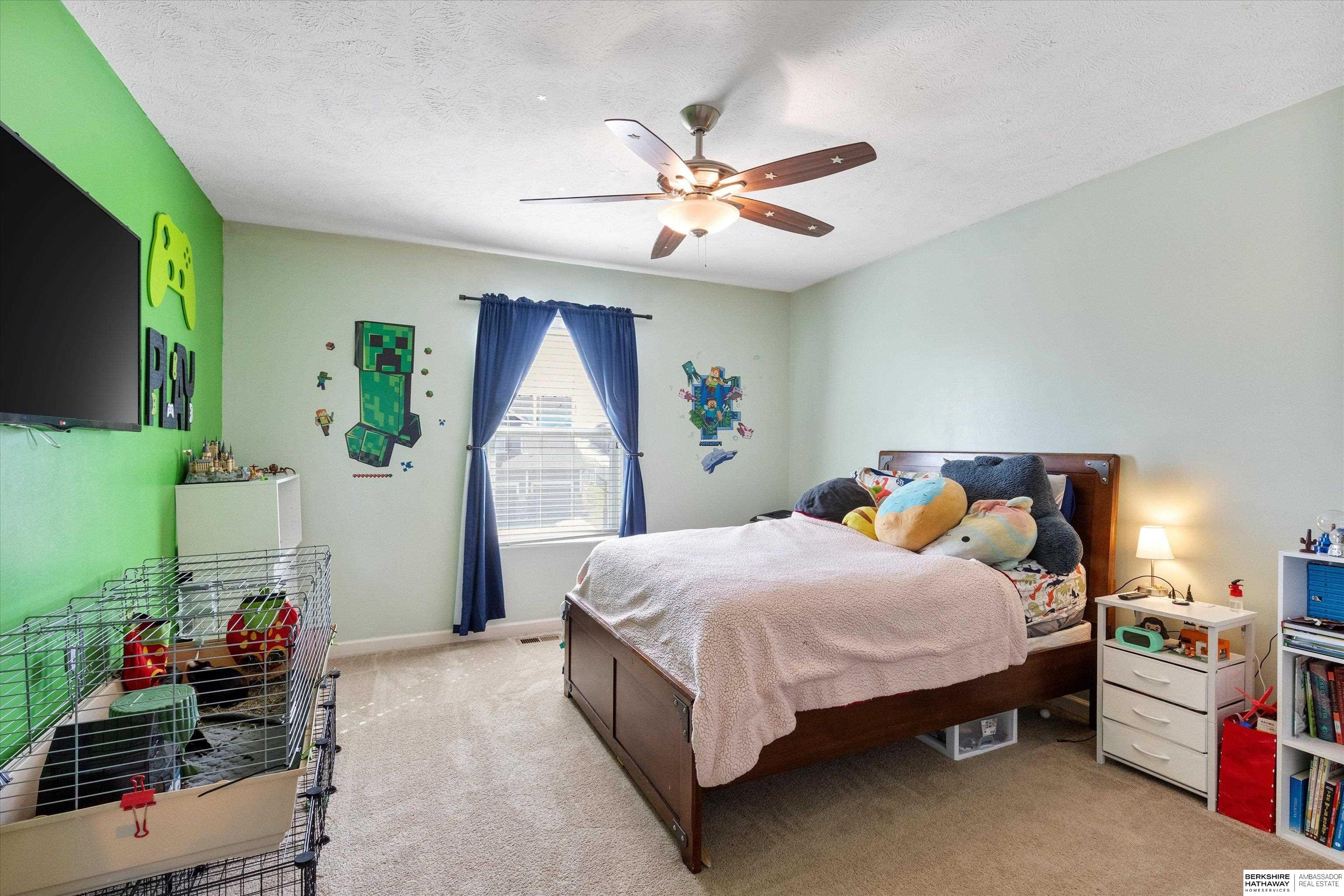 Omaha, Nebraska 68136, United States, 5 Bedrooms Bedrooms, ,3 BathroomsBathrooms,Residential,Pending,107950