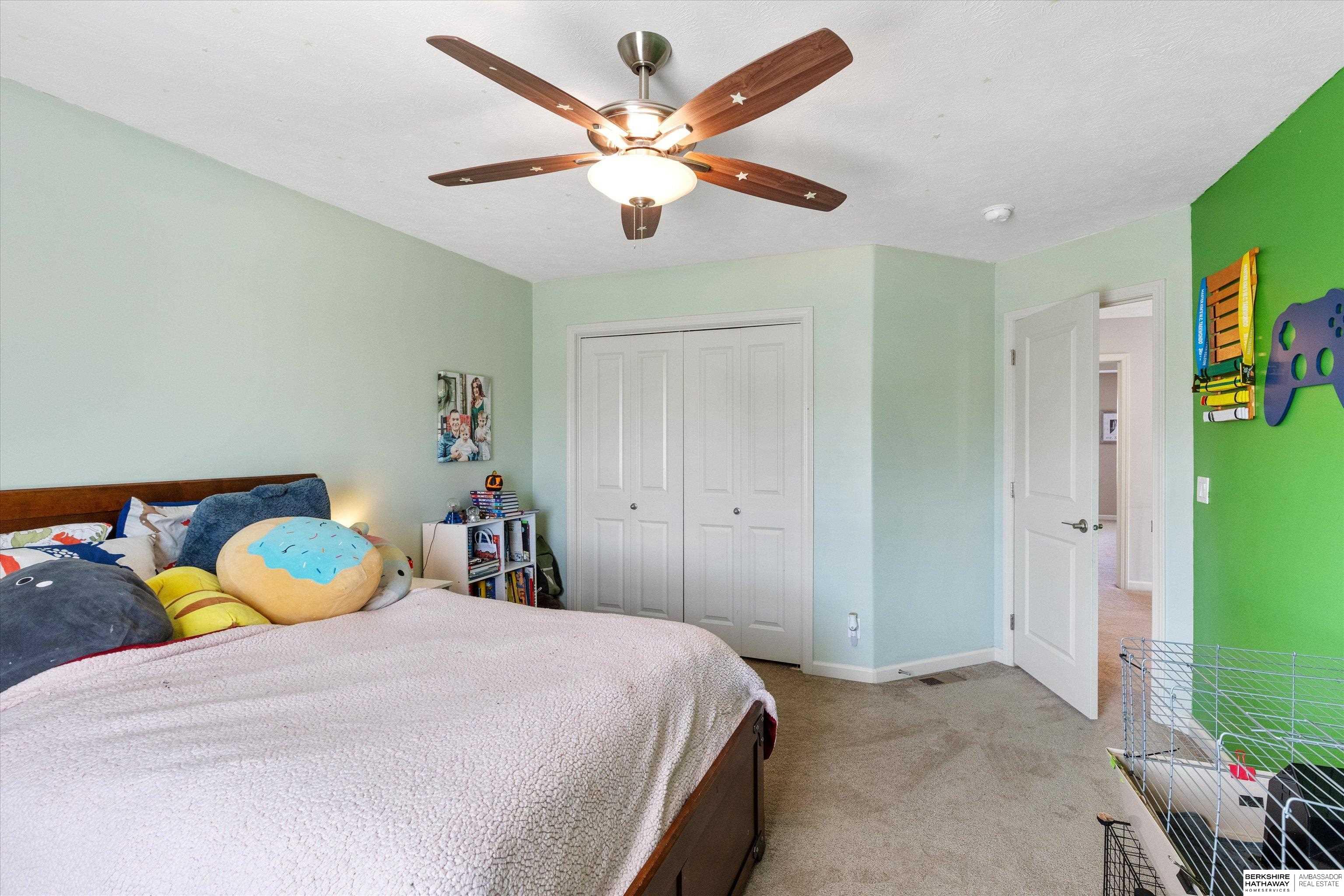 Omaha, Nebraska 68136, United States, 5 Bedrooms Bedrooms, ,3 BathroomsBathrooms,Residential,Pending,107950