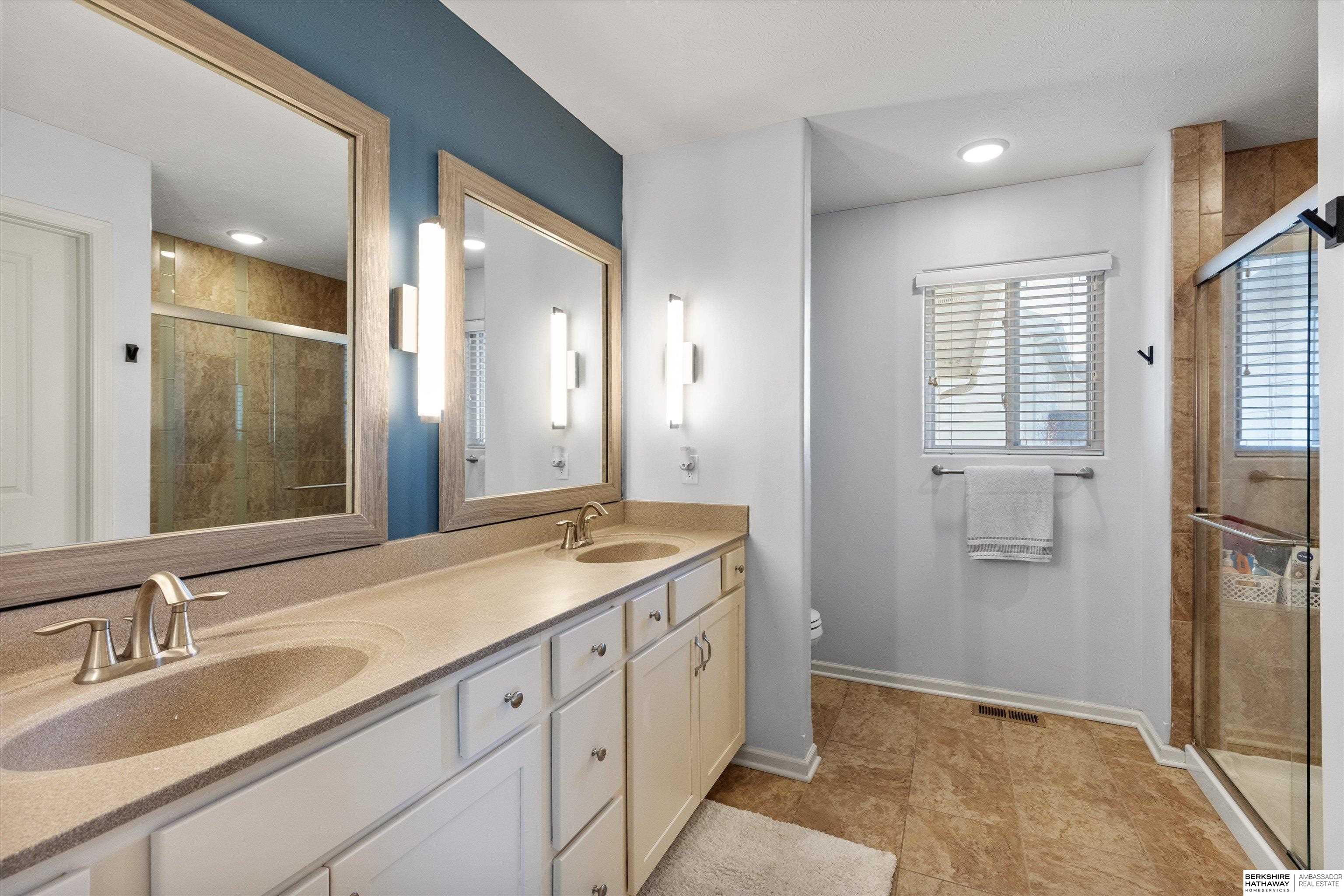 Omaha, Nebraska 68136, United States, 5 Bedrooms Bedrooms, ,3 BathroomsBathrooms,Residential,Pending,107950