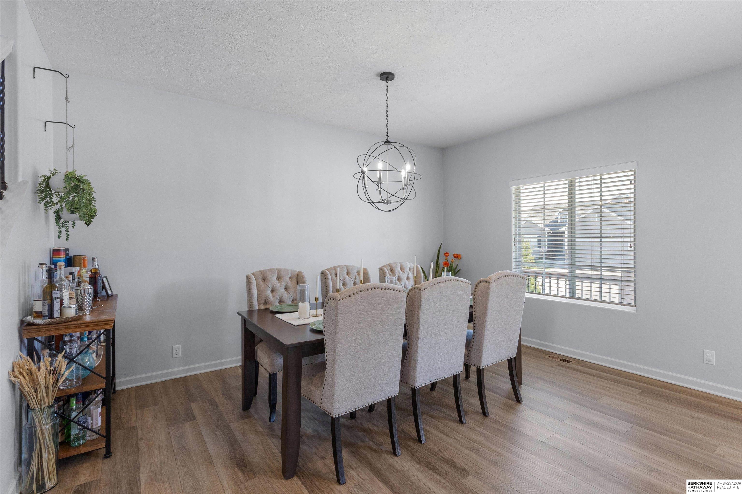 Omaha, Nebraska 68136, United States, 5 Bedrooms Bedrooms, ,3 BathroomsBathrooms,Residential,Pending,107950