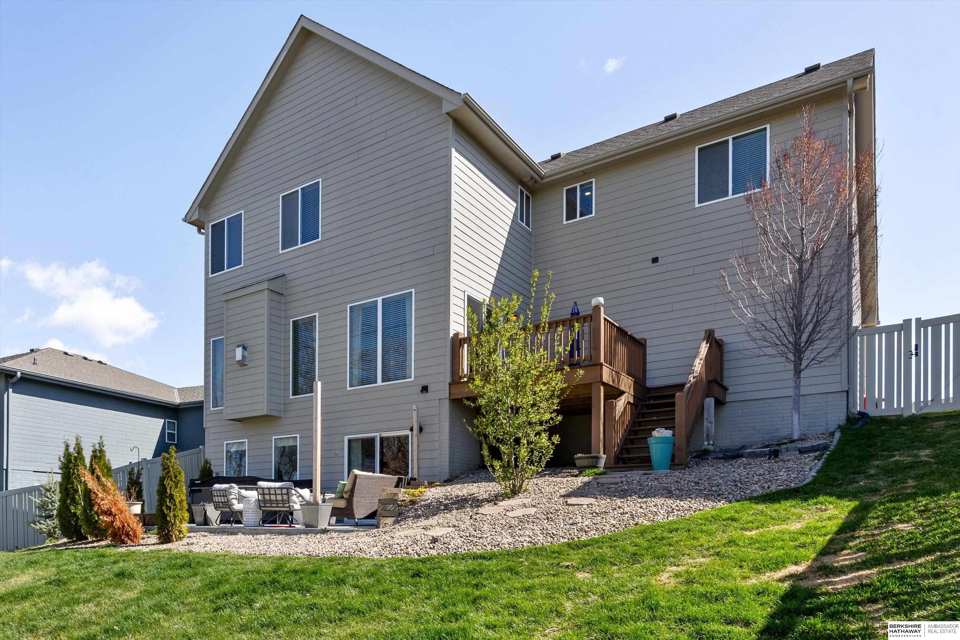 Omaha, Nebraska 68136, United States, 5 Bedrooms Bedrooms, ,3 BathroomsBathrooms,Residential,Pending,107950