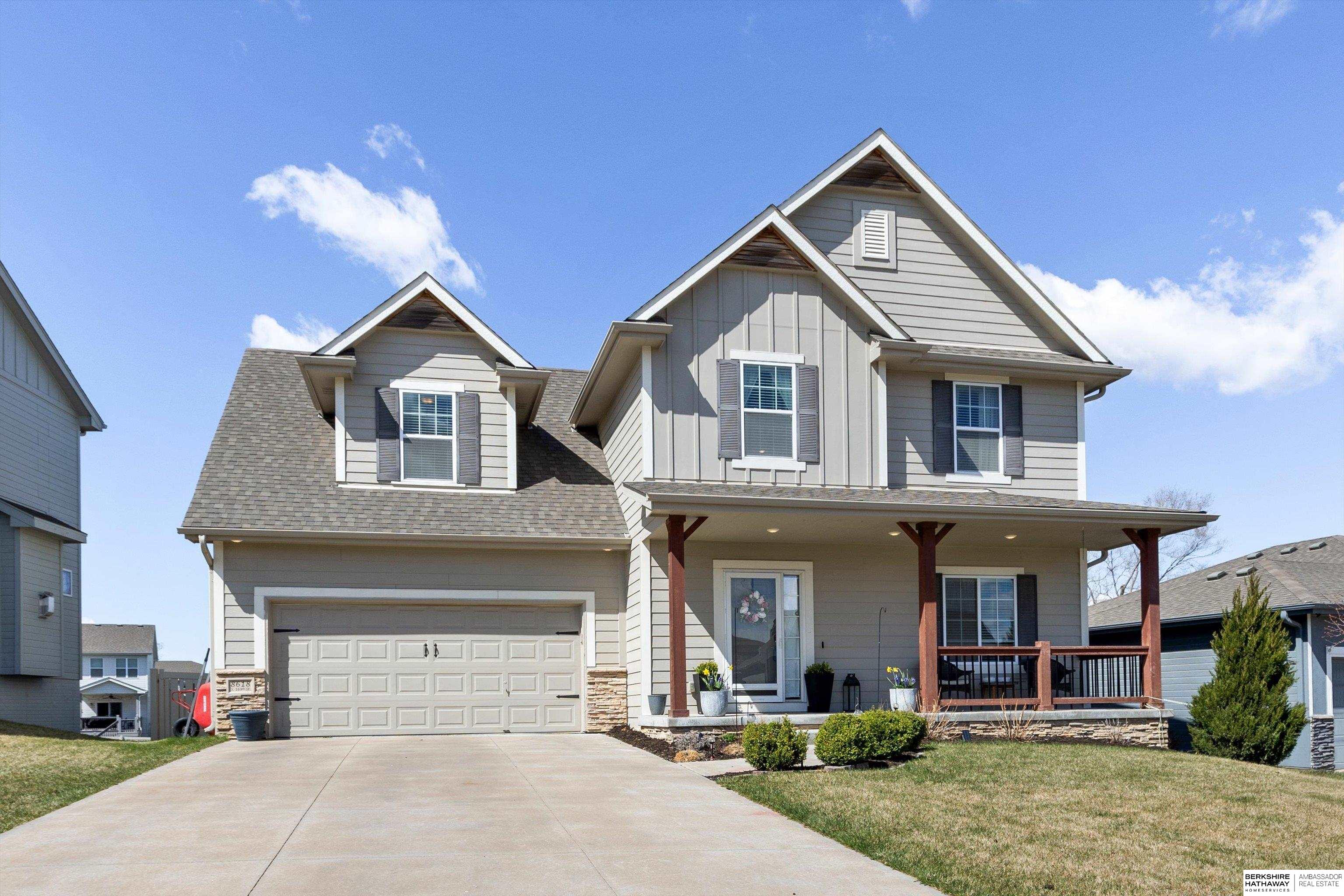 Omaha, Nebraska 68136, United States, 5 Bedrooms Bedrooms, ,3 BathroomsBathrooms,Residential,Pending,107950