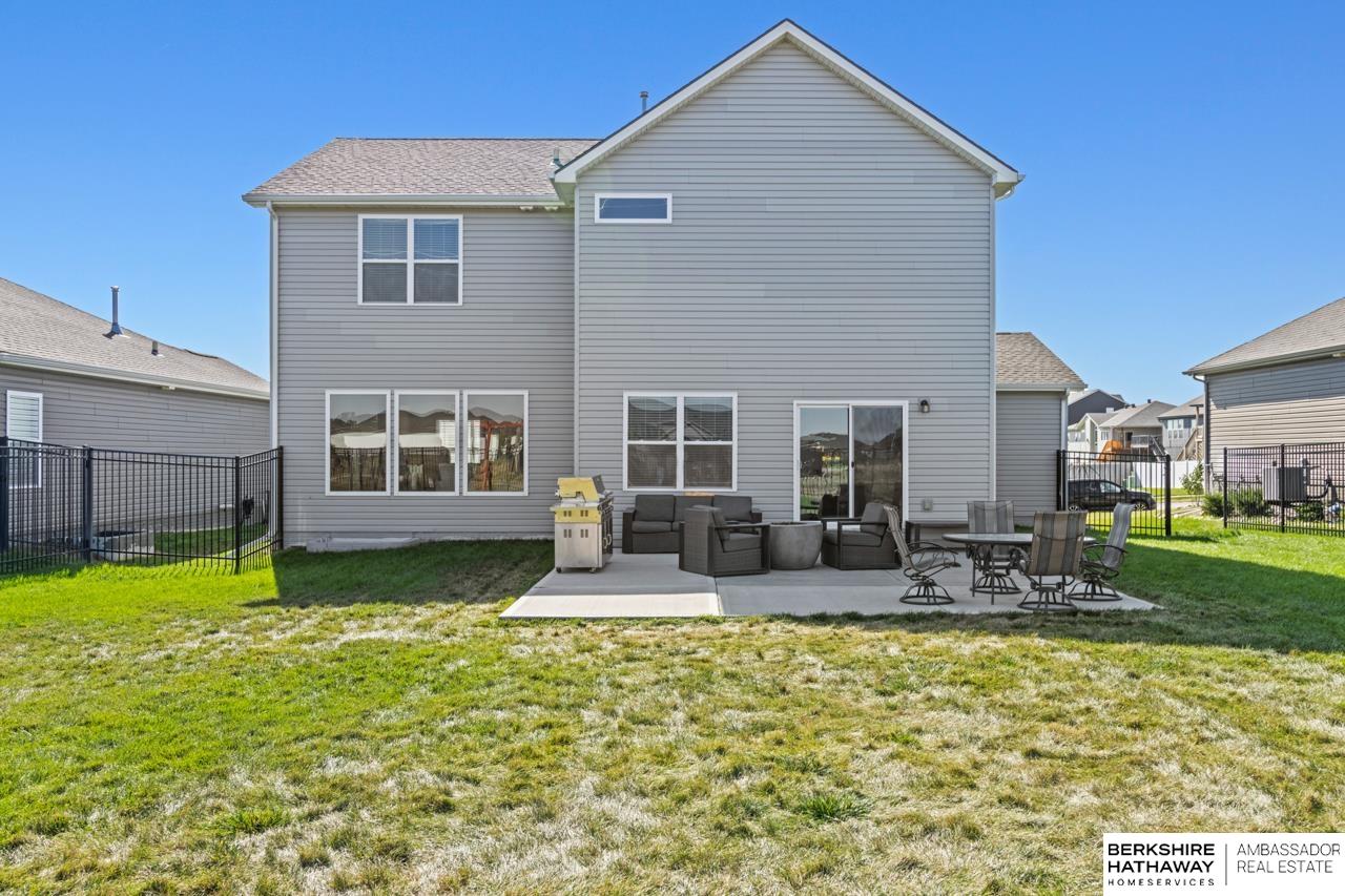 Omaha, Nebraska 68022, United States, 5 Bedrooms Bedrooms, ,4 BathroomsBathrooms,Residential,Active,83217