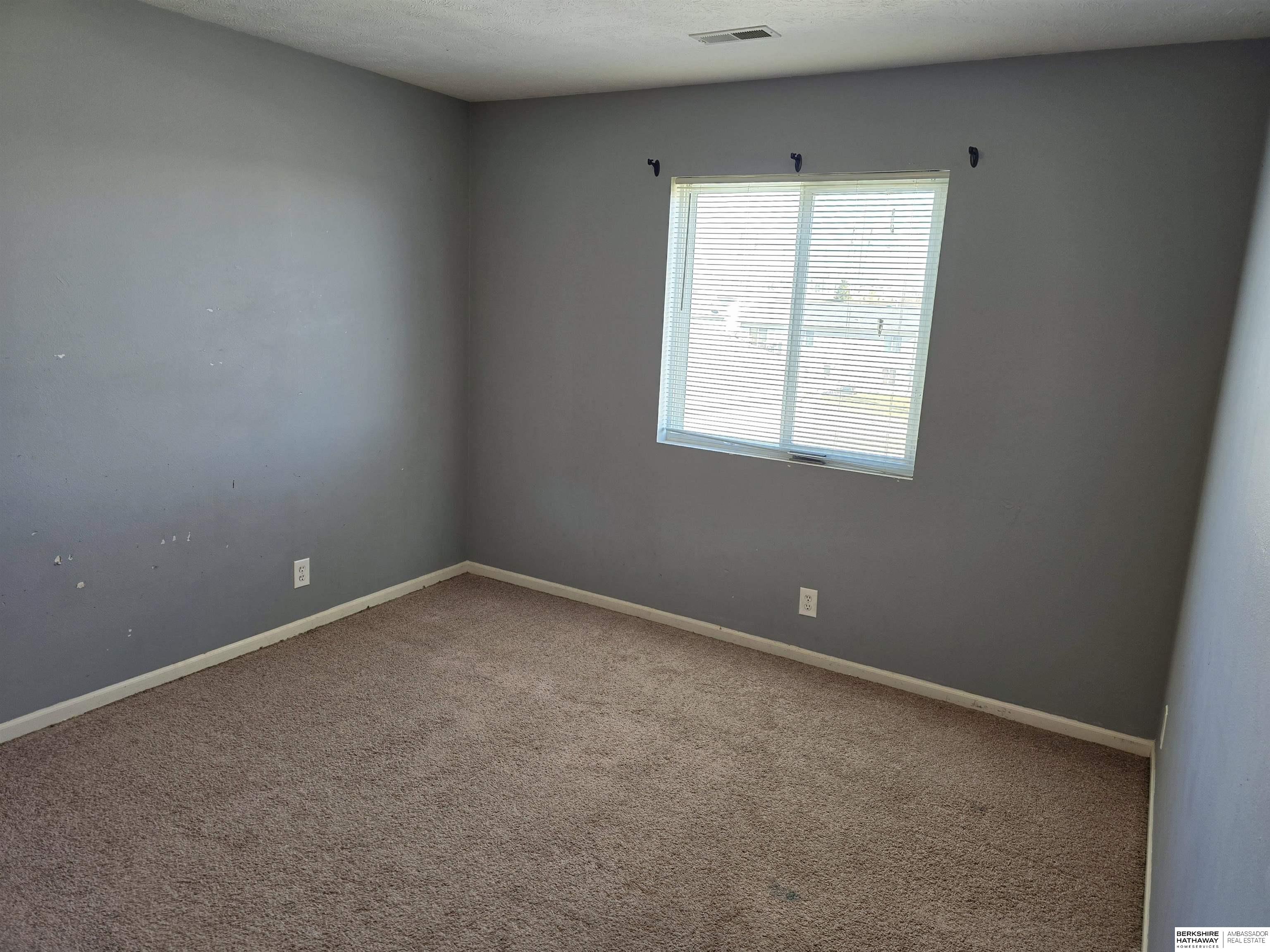 Lincoln, Nebraska 68524, United States, 4 Bedrooms Bedrooms, ,4 BathroomsBathrooms,Residential,Active,84167