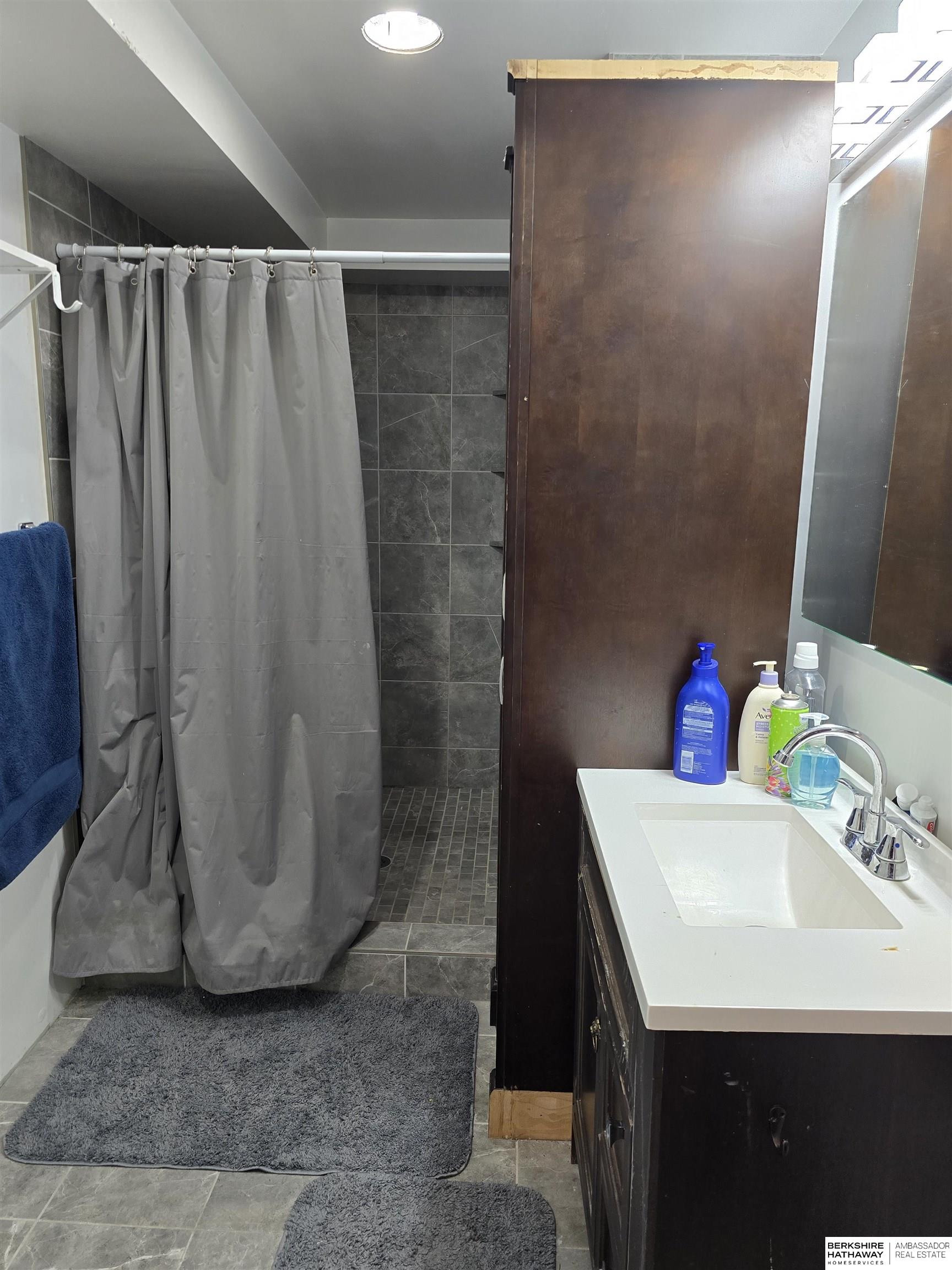 Lincoln, Nebraska 68524, United States, 4 Bedrooms Bedrooms, ,4 BathroomsBathrooms,Residential,Active,84167