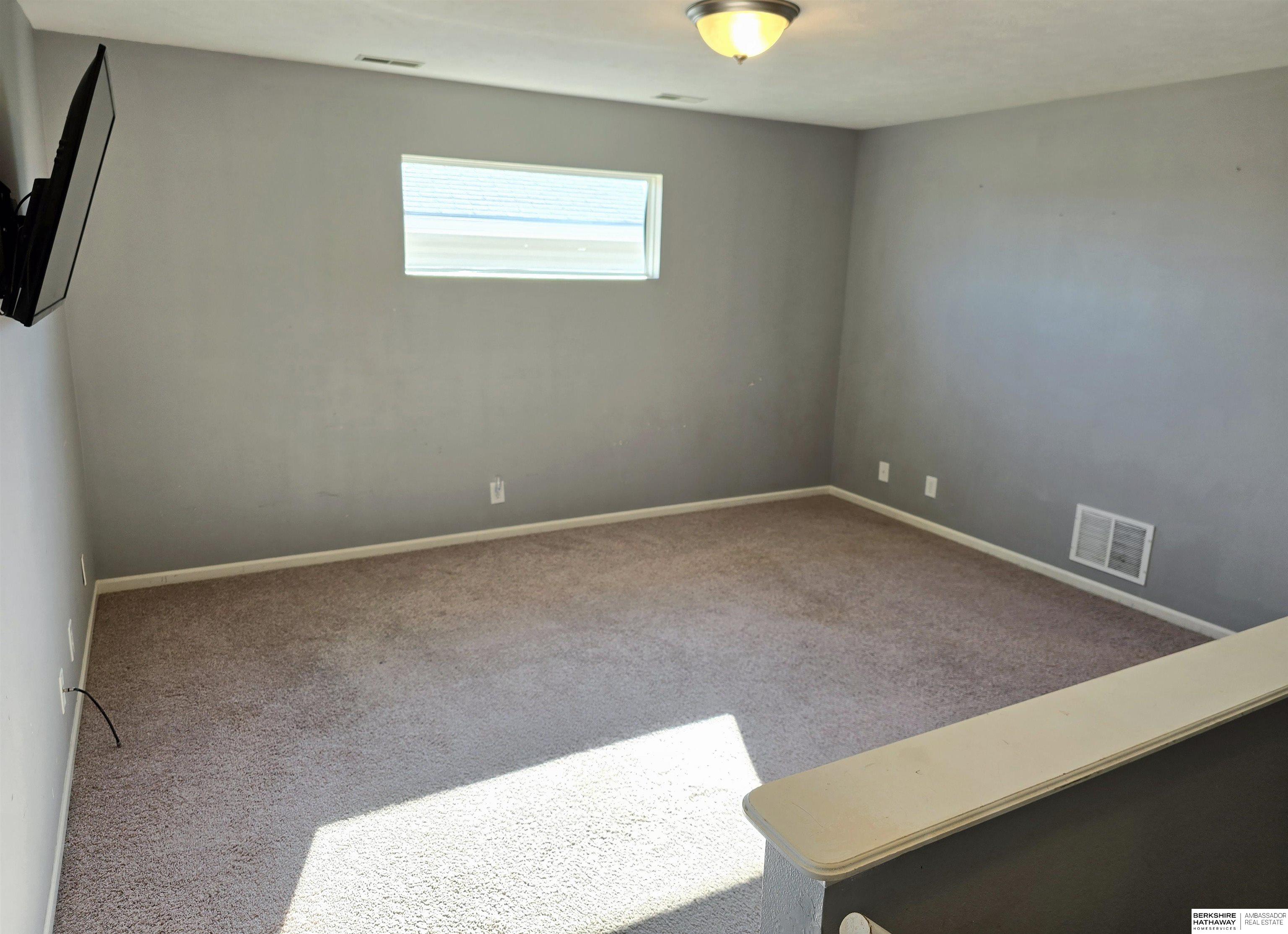 Lincoln, Nebraska 68524, United States, 4 Bedrooms Bedrooms, ,4 BathroomsBathrooms,Residential,Active,84167